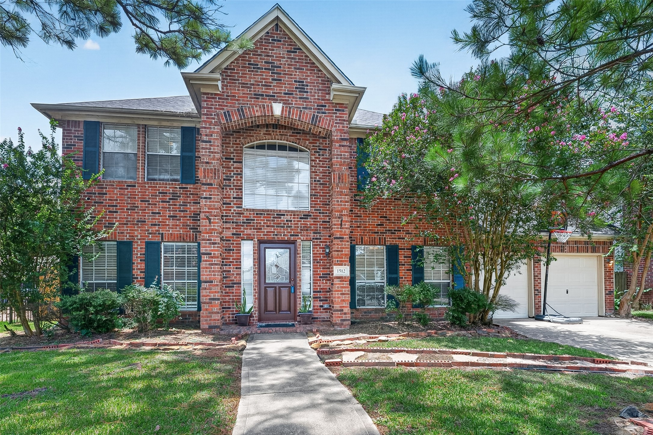 Listing photo 1