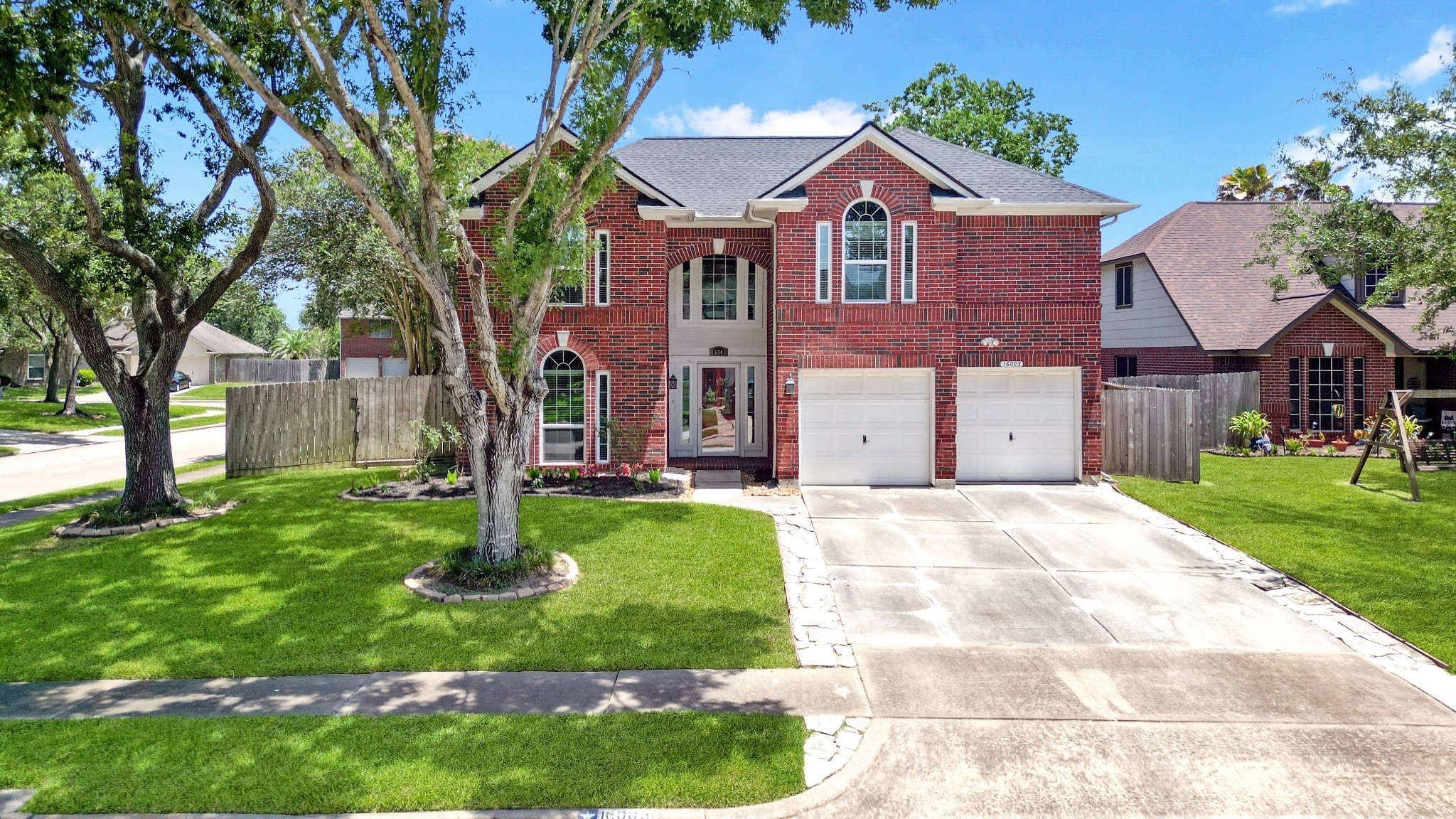 Listing photo 1