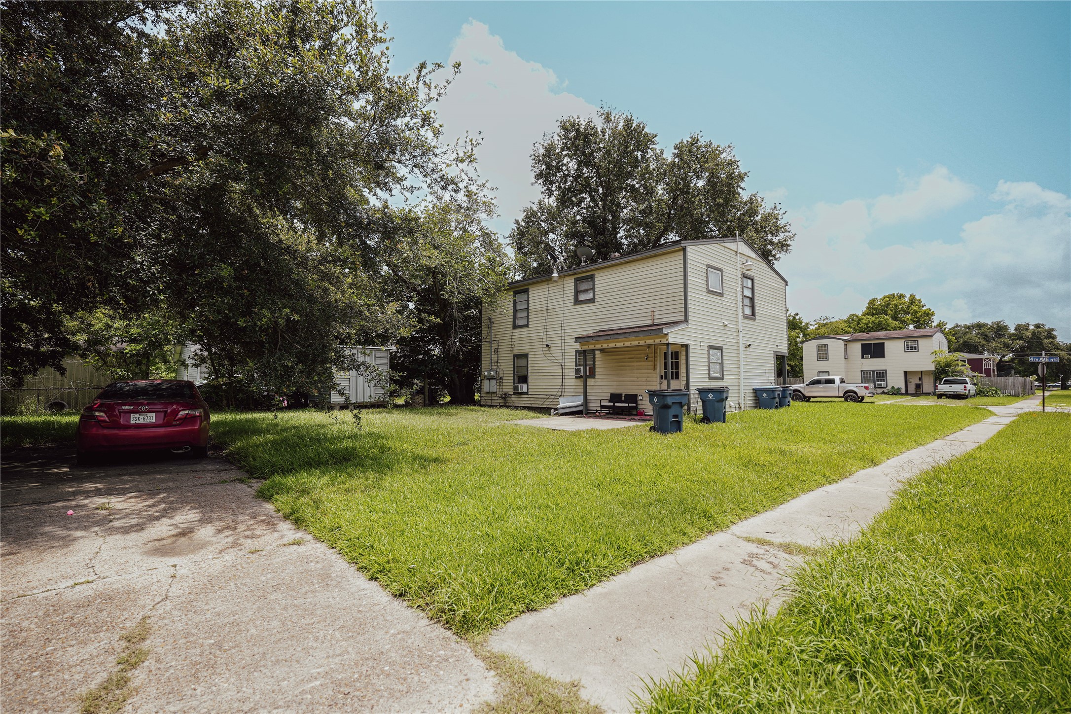 Listing photo 3
