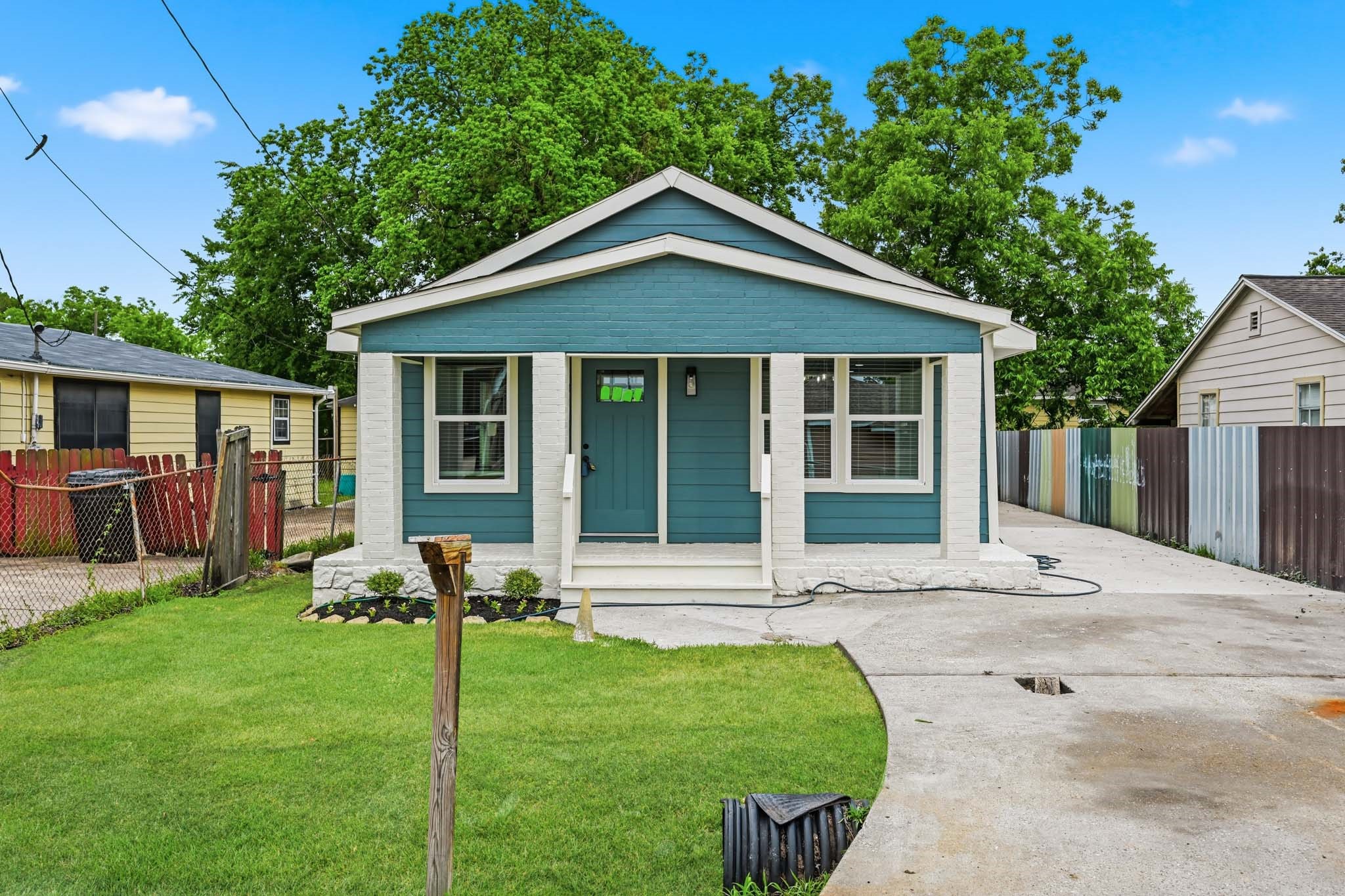 Listing photo 1