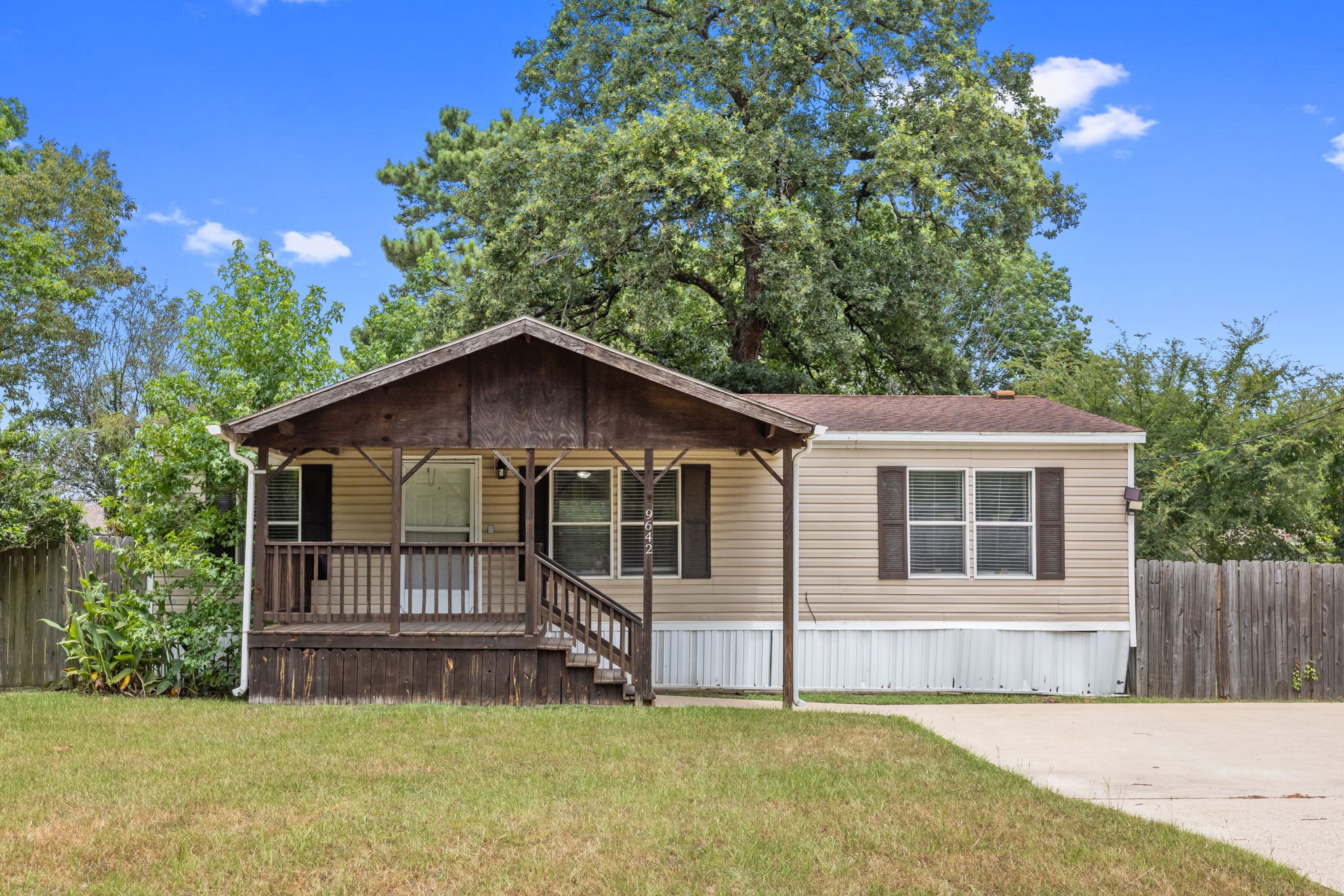 Listing photo 1