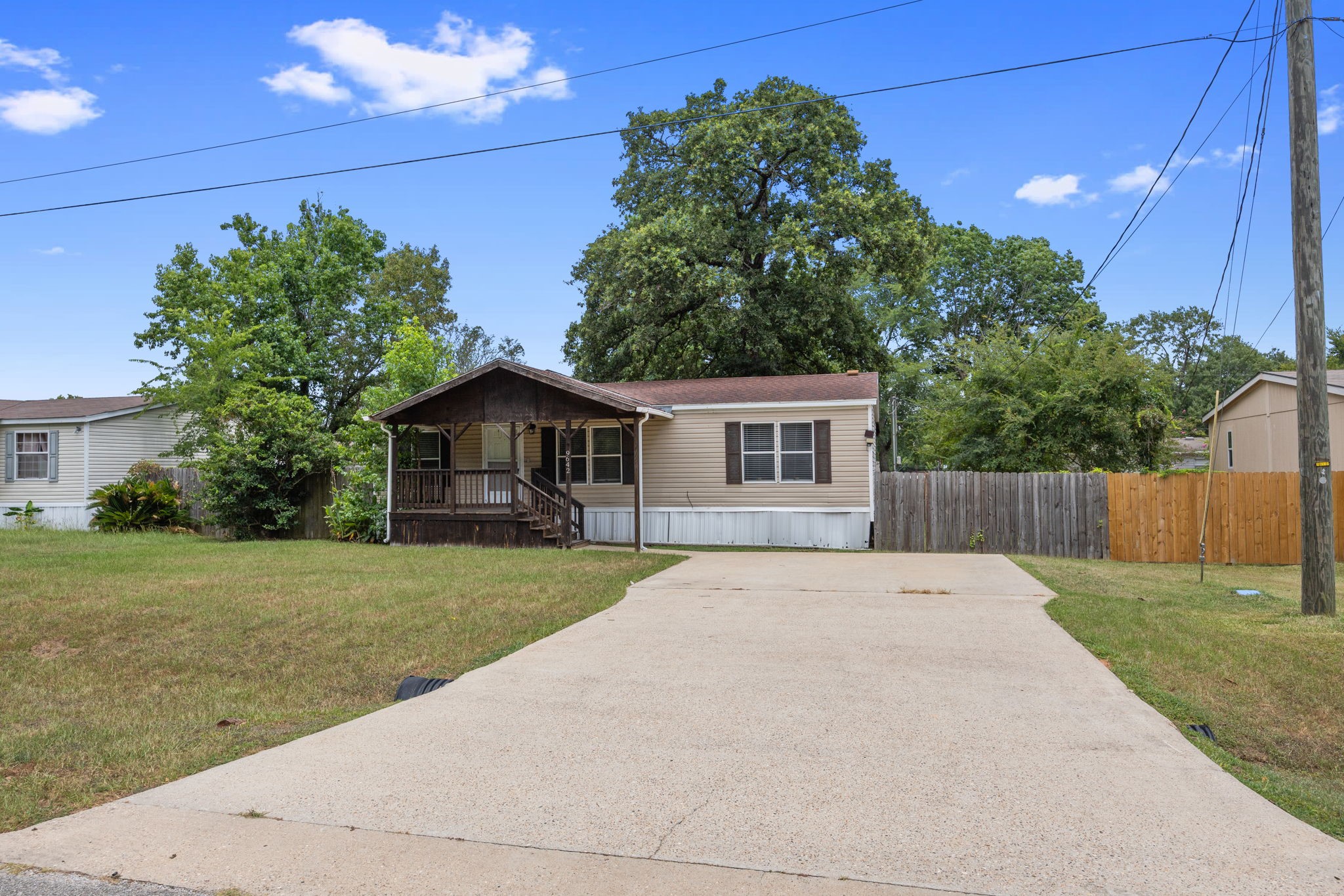 Listing photo 1