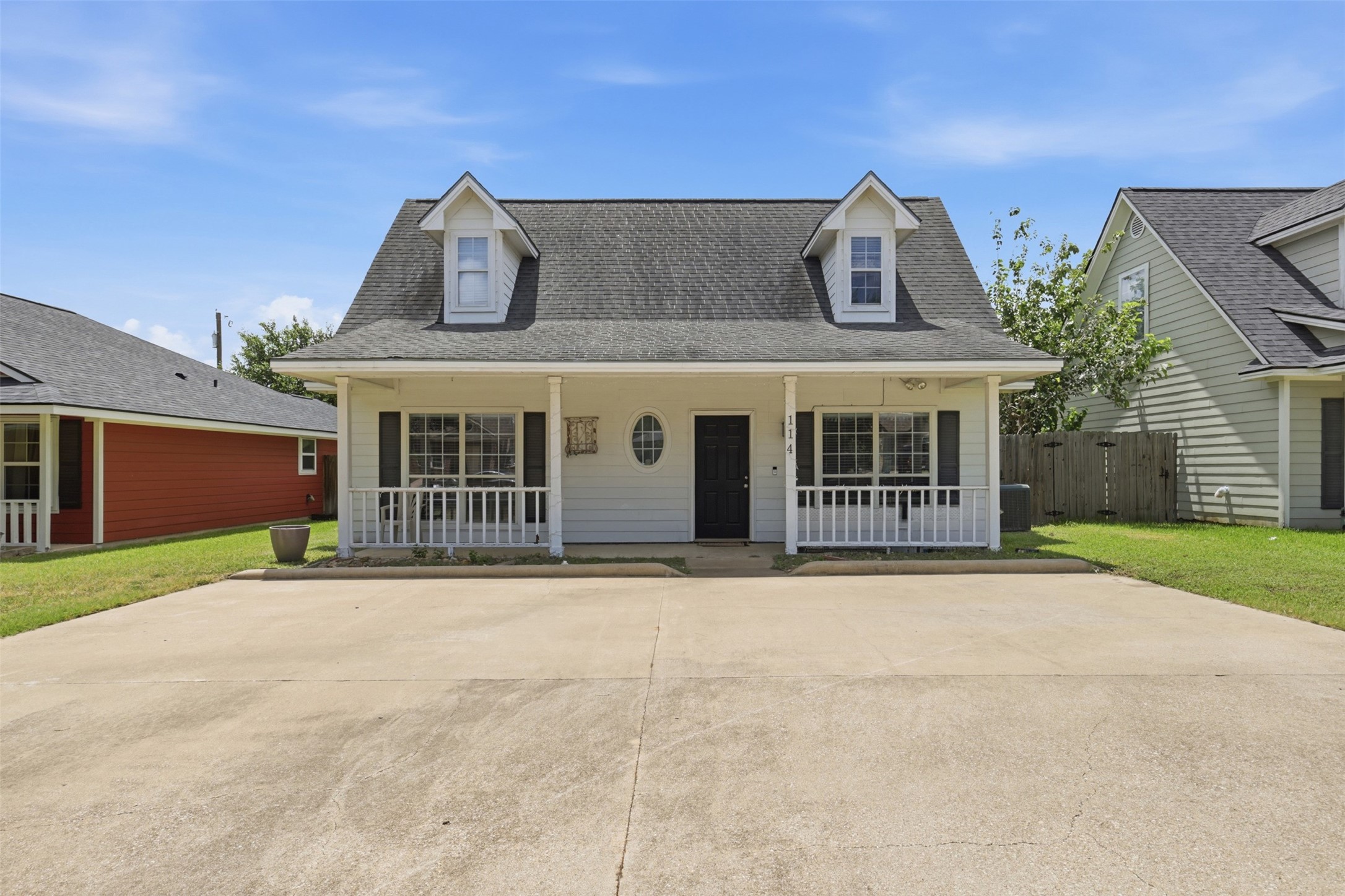 Listing photo 1