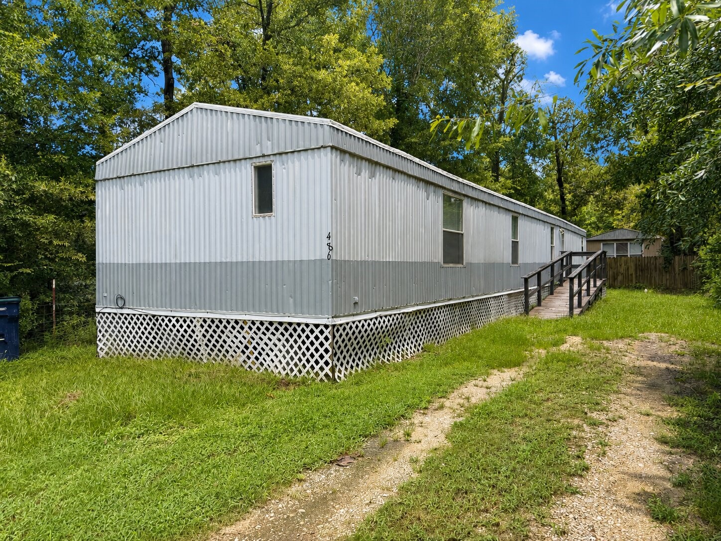 Listing photo 2