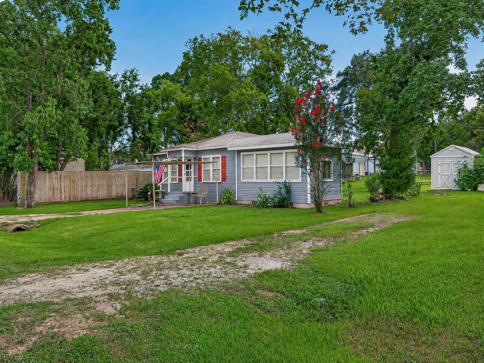 Listing photo 1