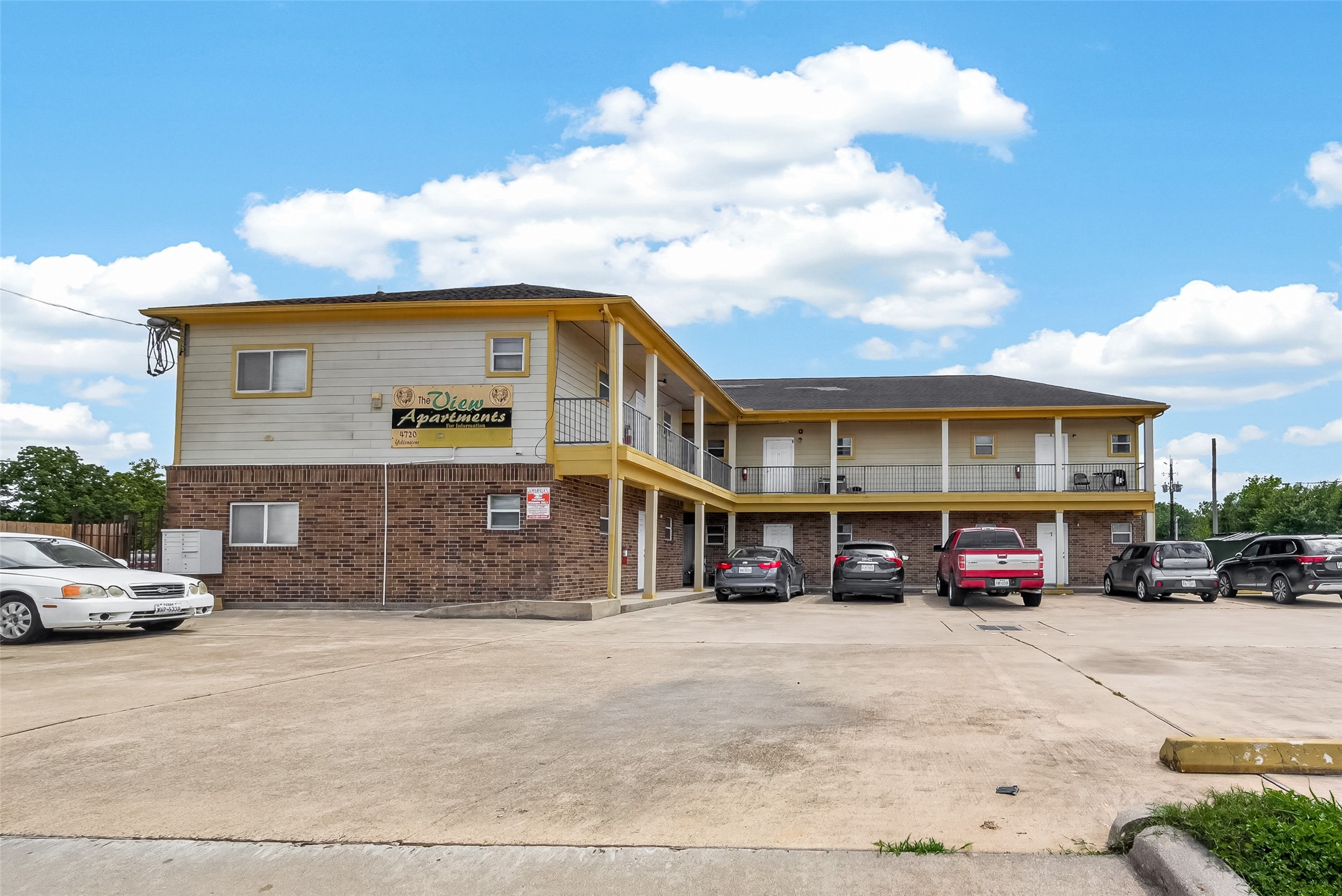 Listing photo 1