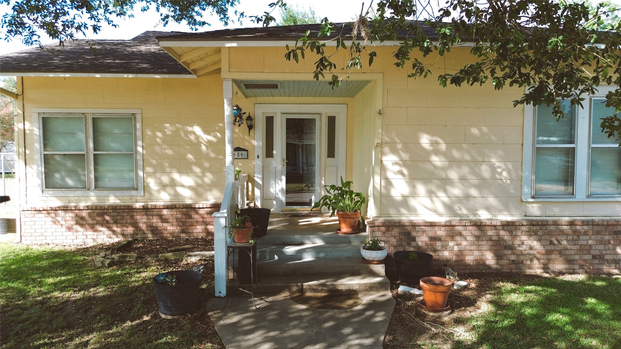 Listing photo 3