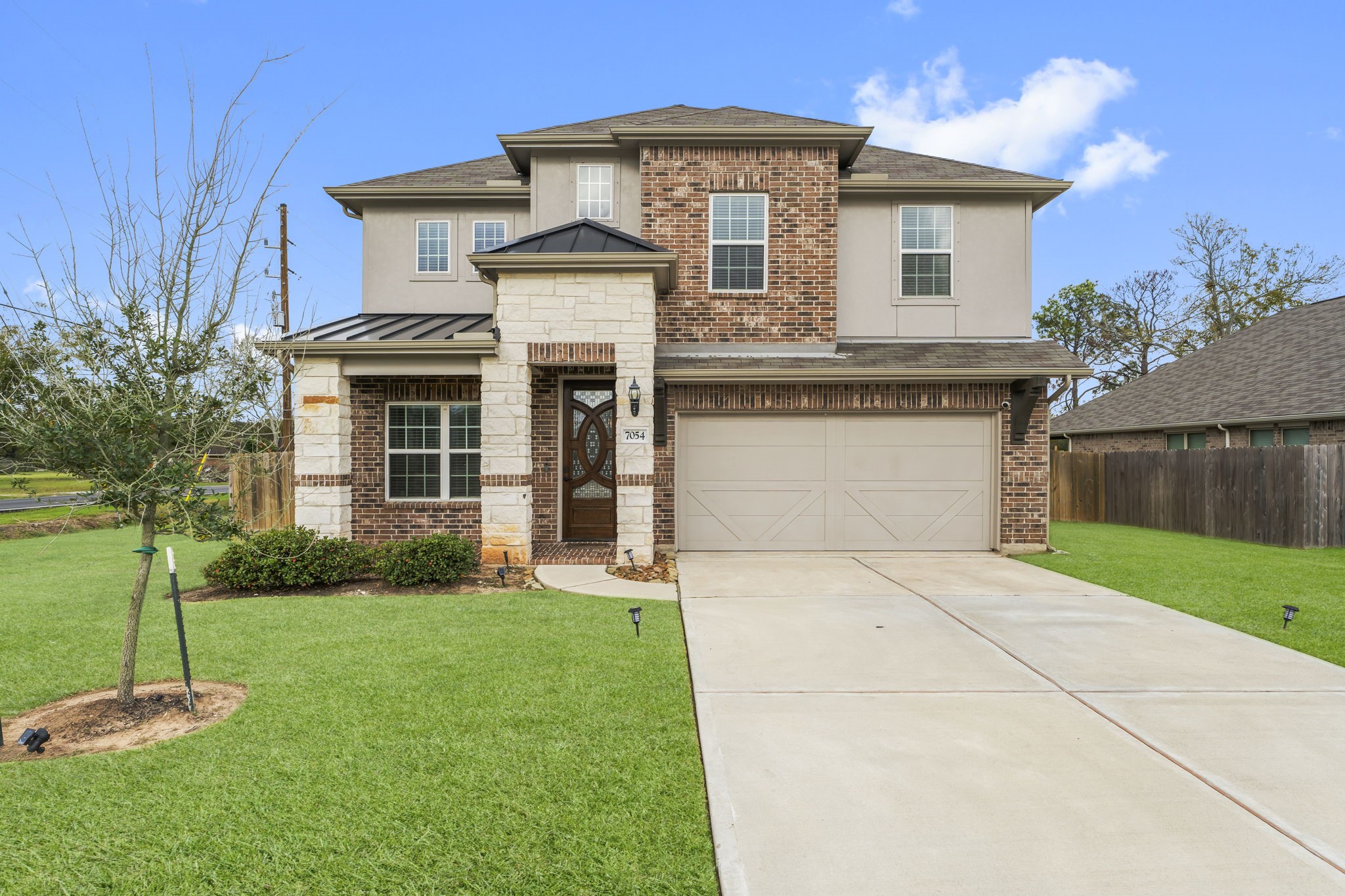 Listing photo 1