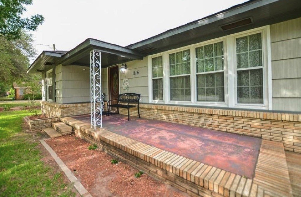 Listing photo 4
