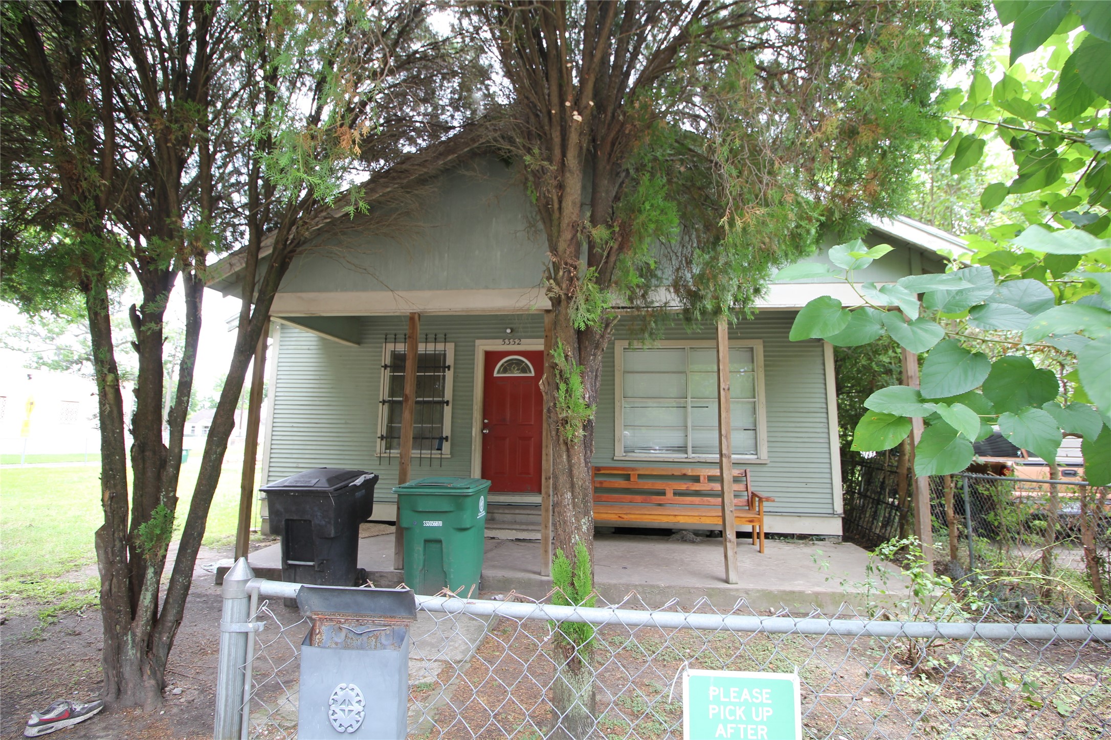 Listing photo 1