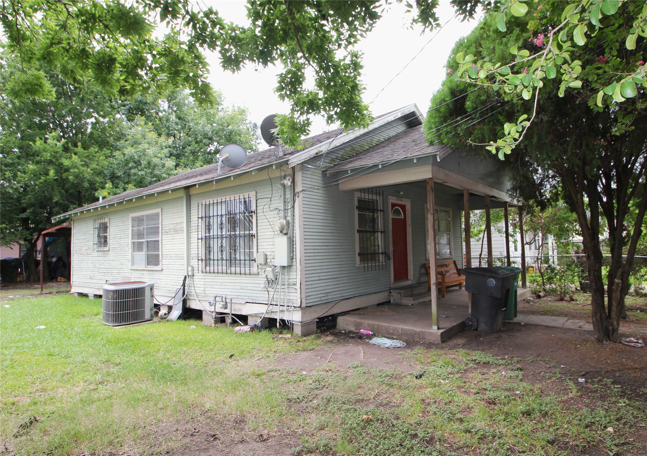 Listing photo 1