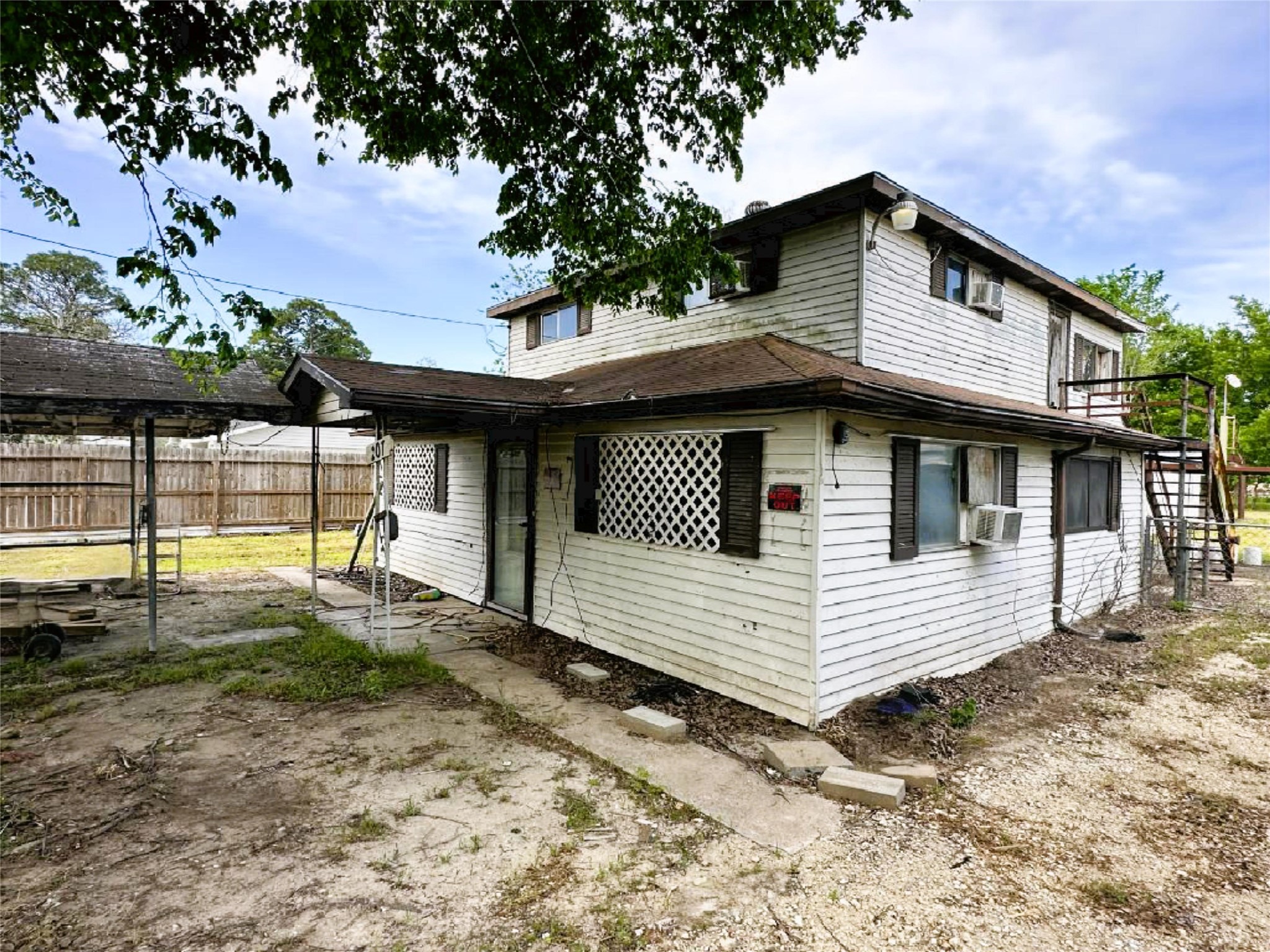 Listing photo 3