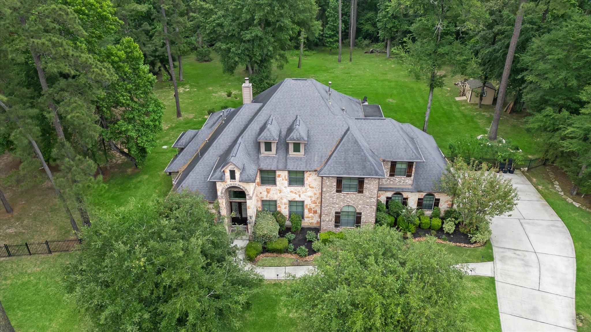 Listing photo 1