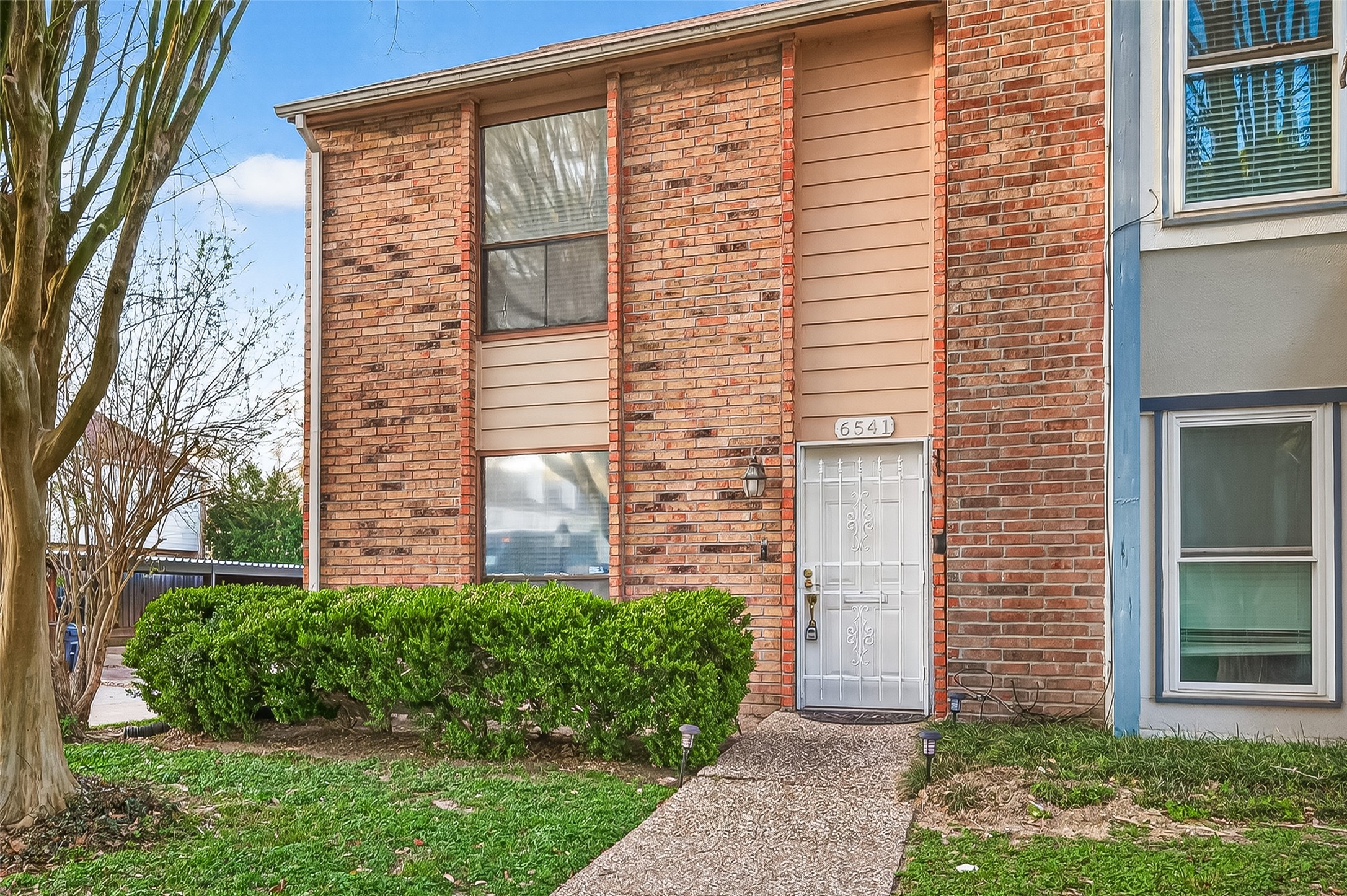 Listing photo 1