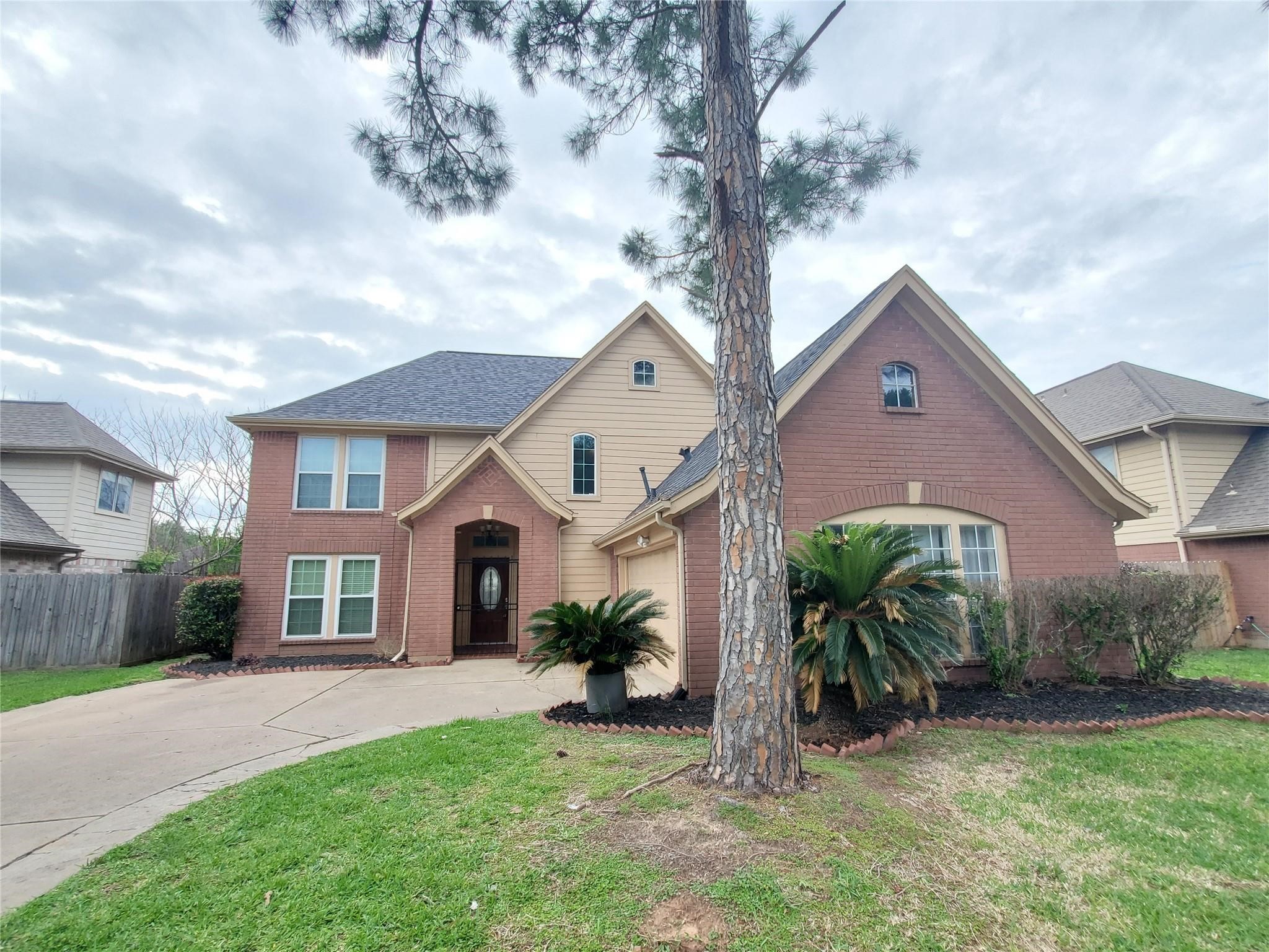 Listing photo 2