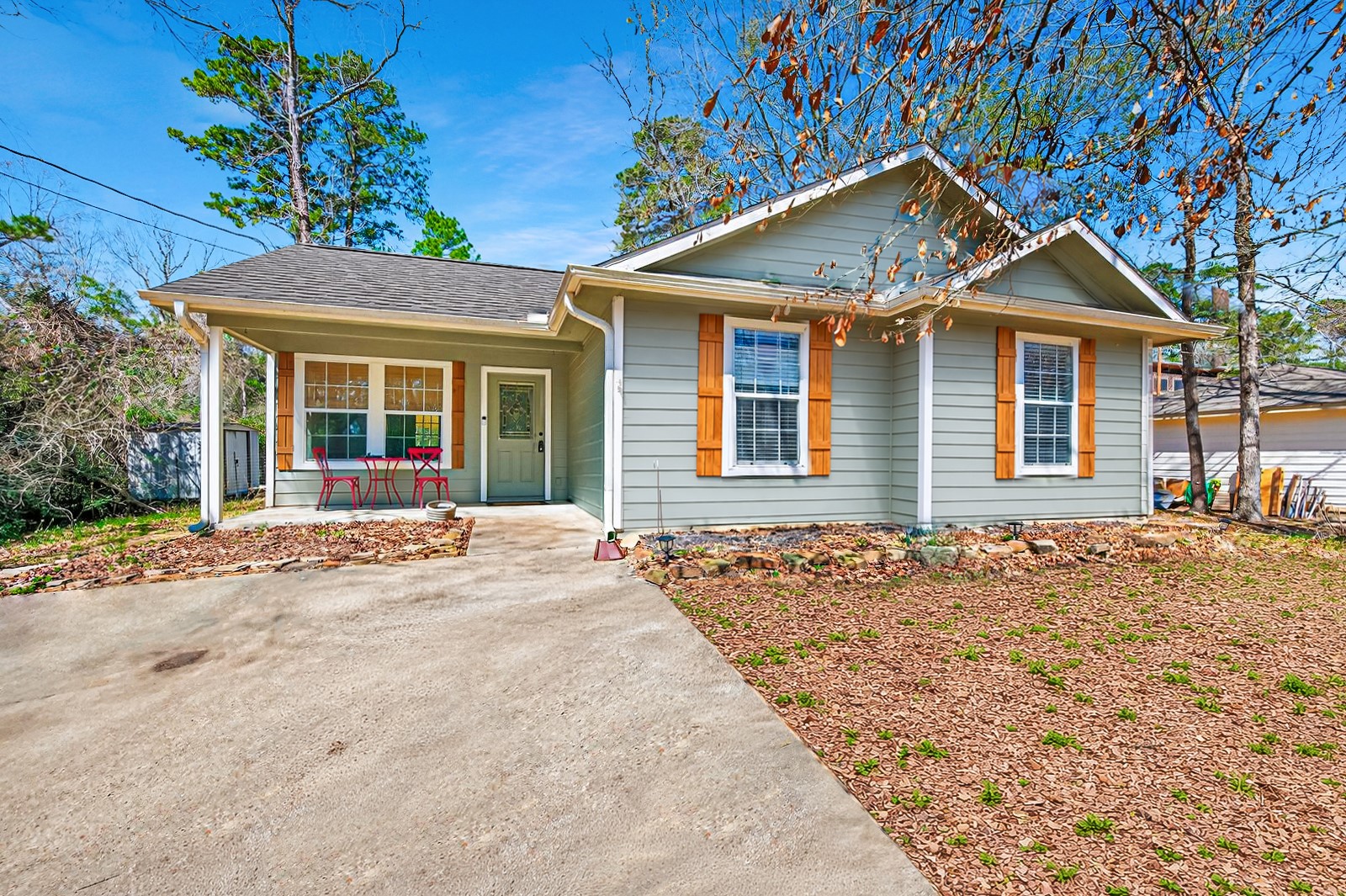 Listing photo 1