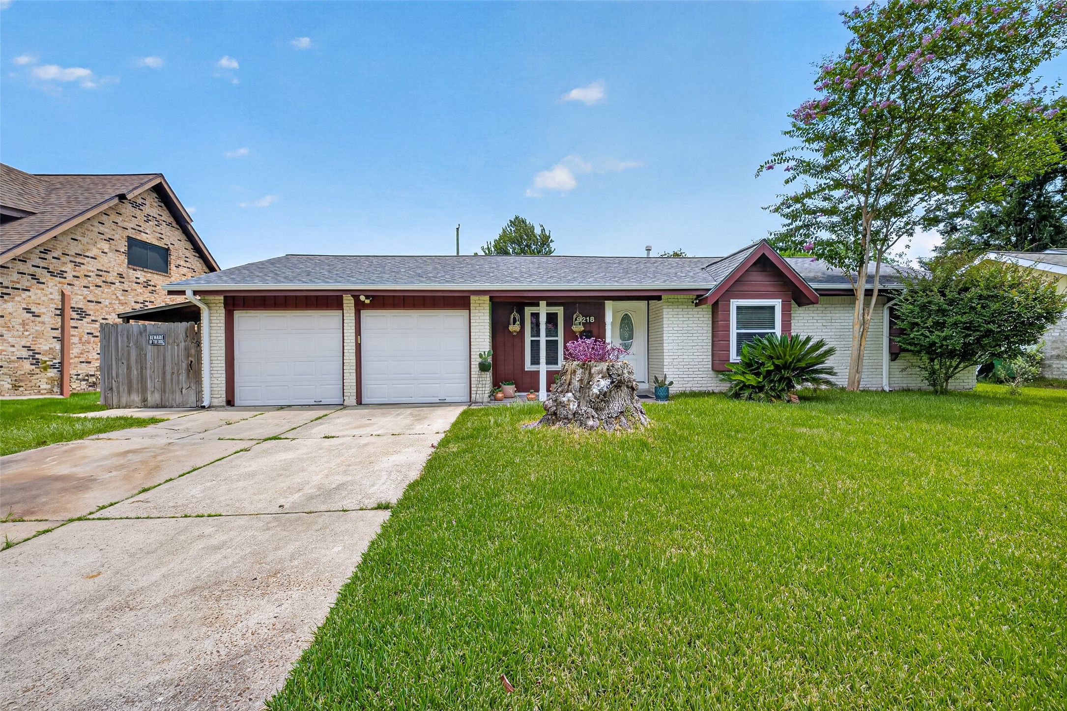 Listing photo 1