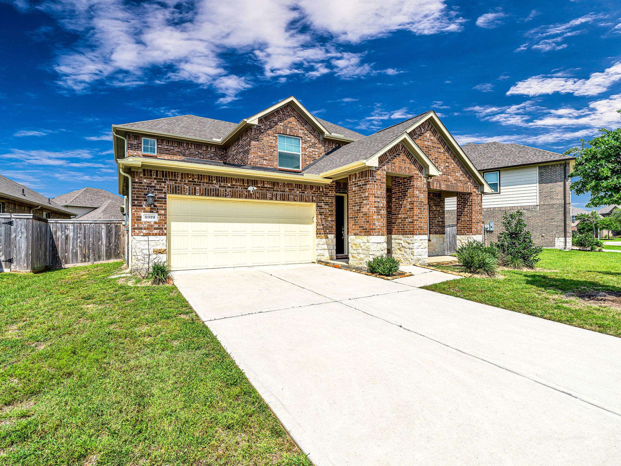 Listing photo 1