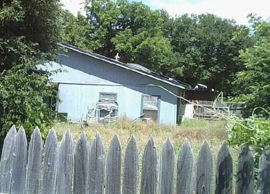 Listing photo 5