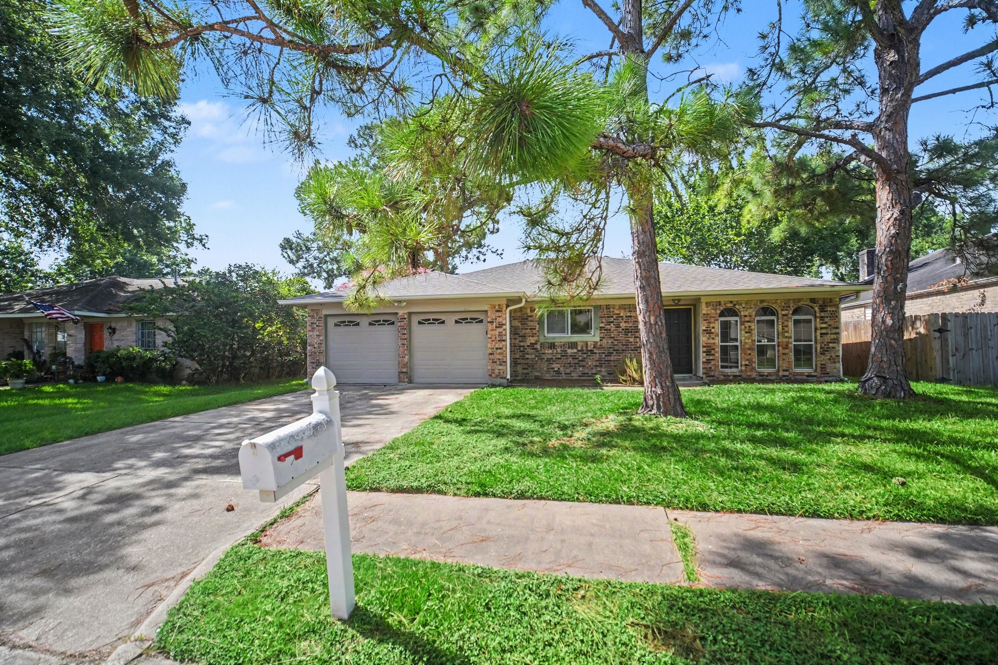 Listing photo 3