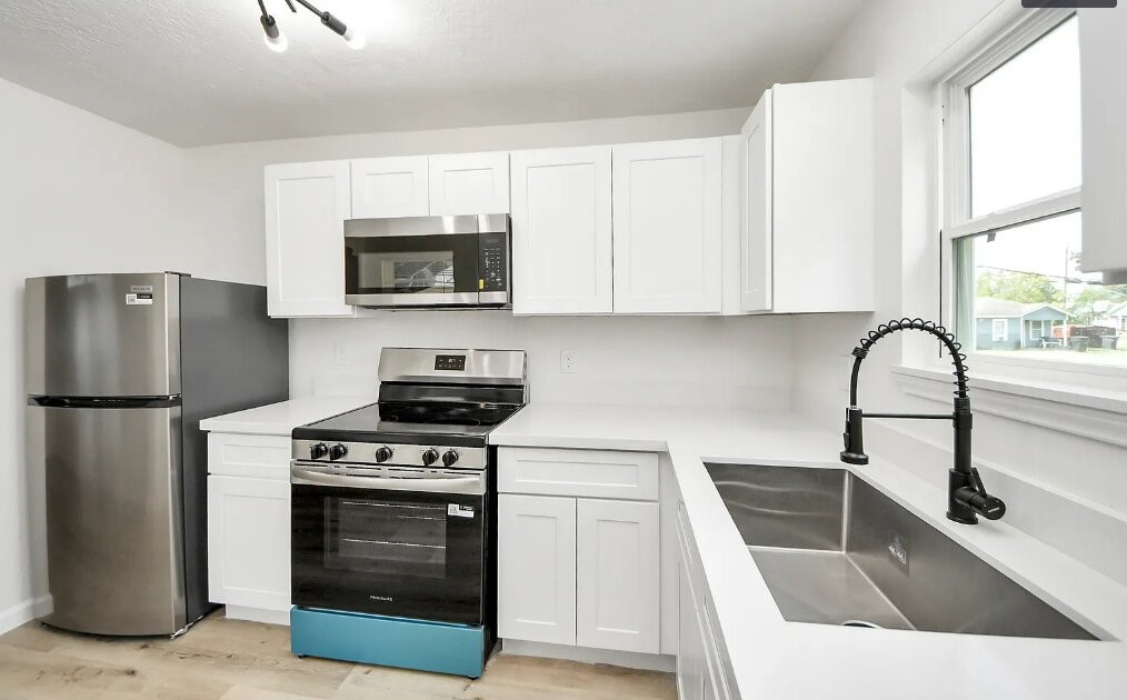 Listing photo 1