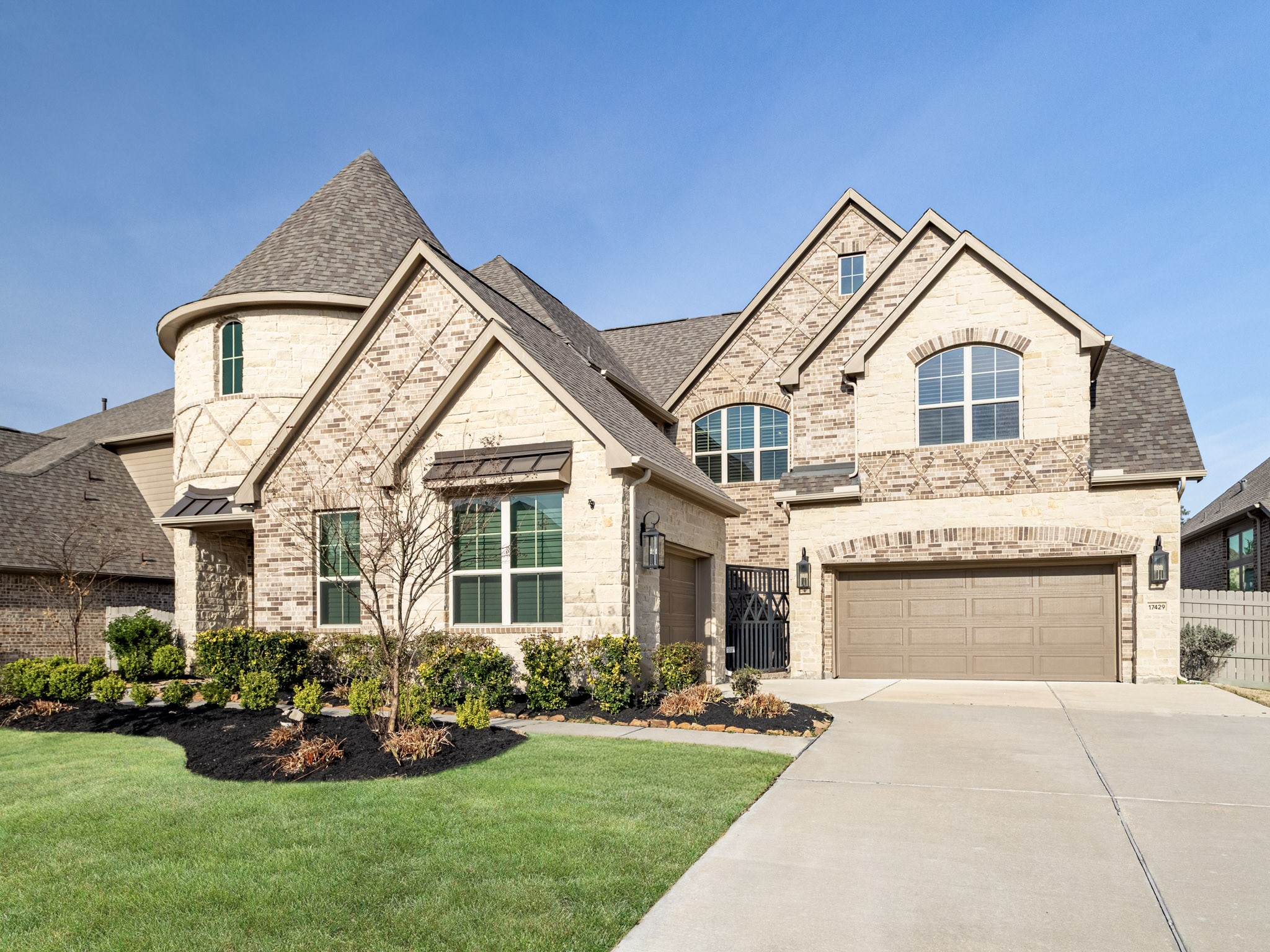 Listing photo 1
