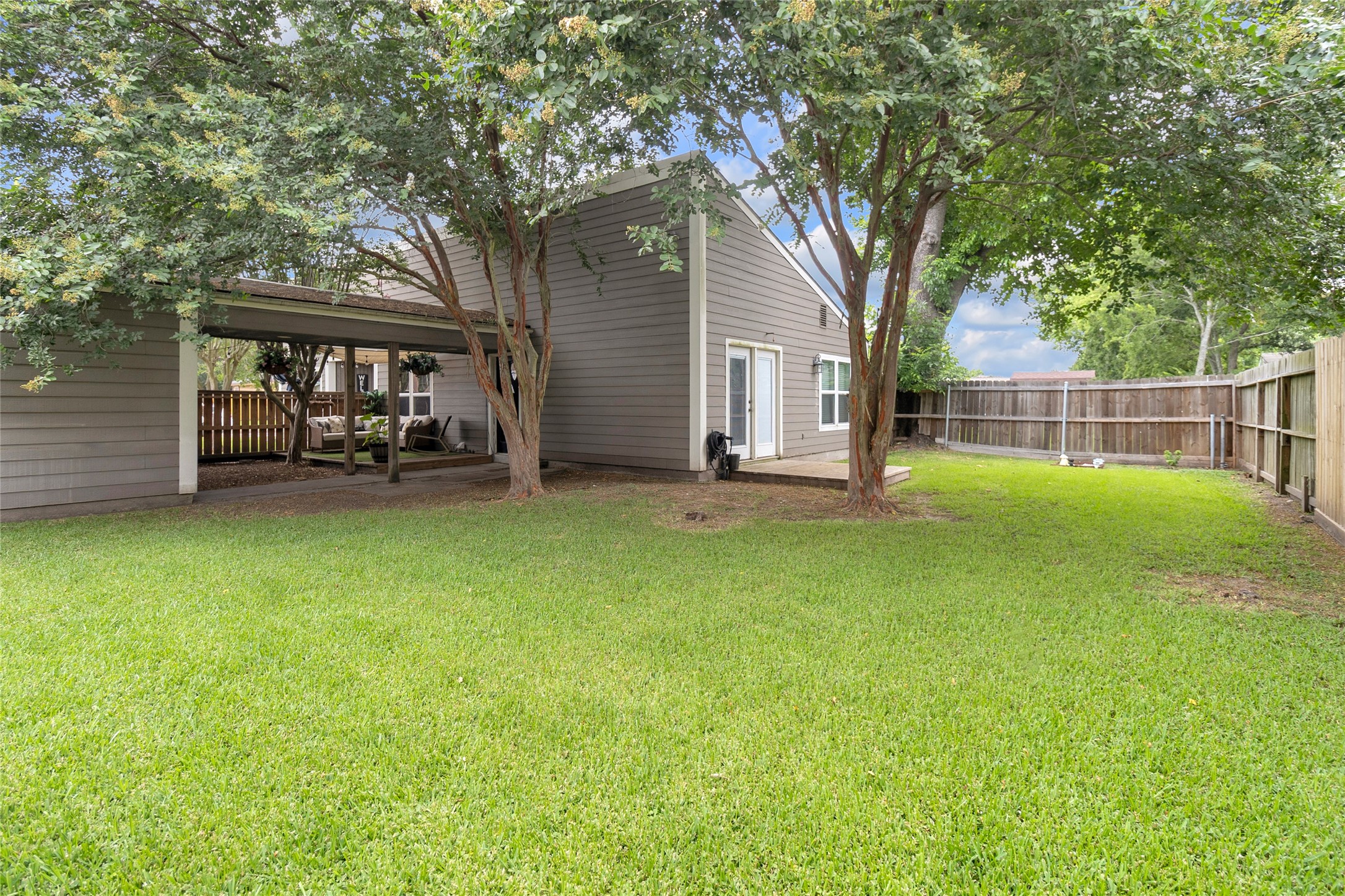 Listing photo 5