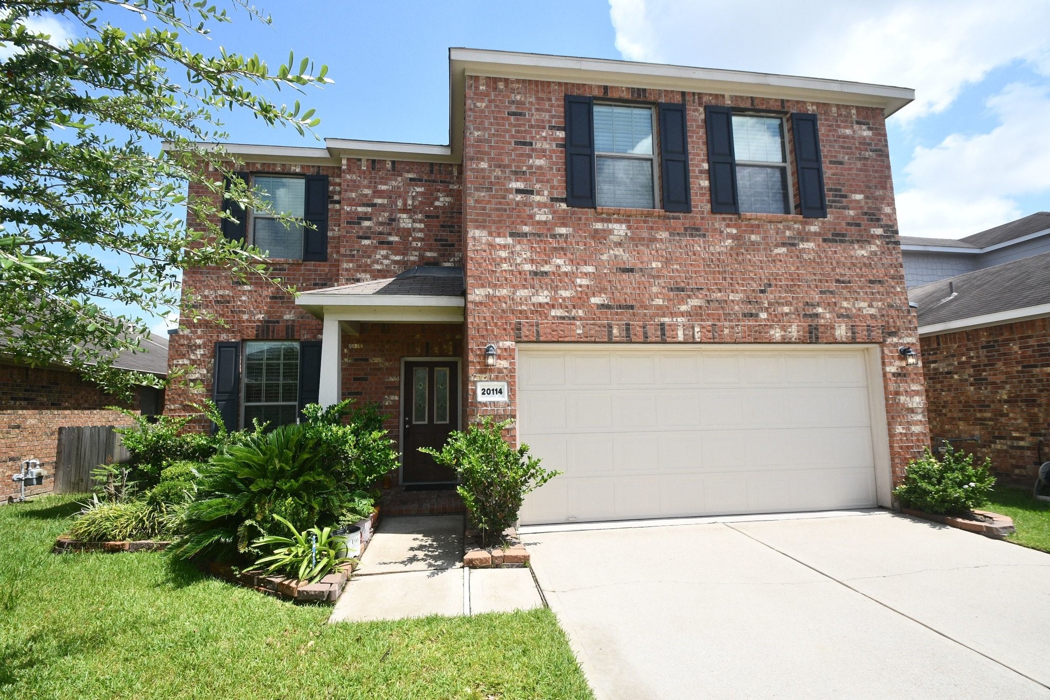 Listing photo 1