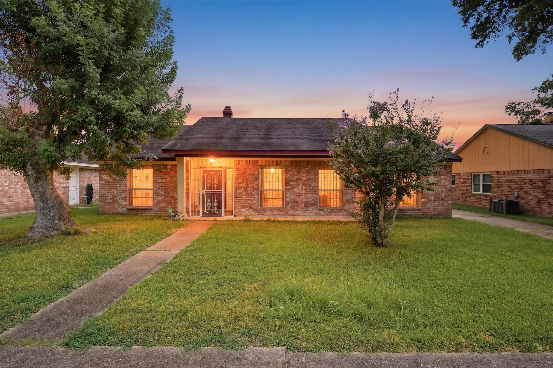 Listing photo 1
