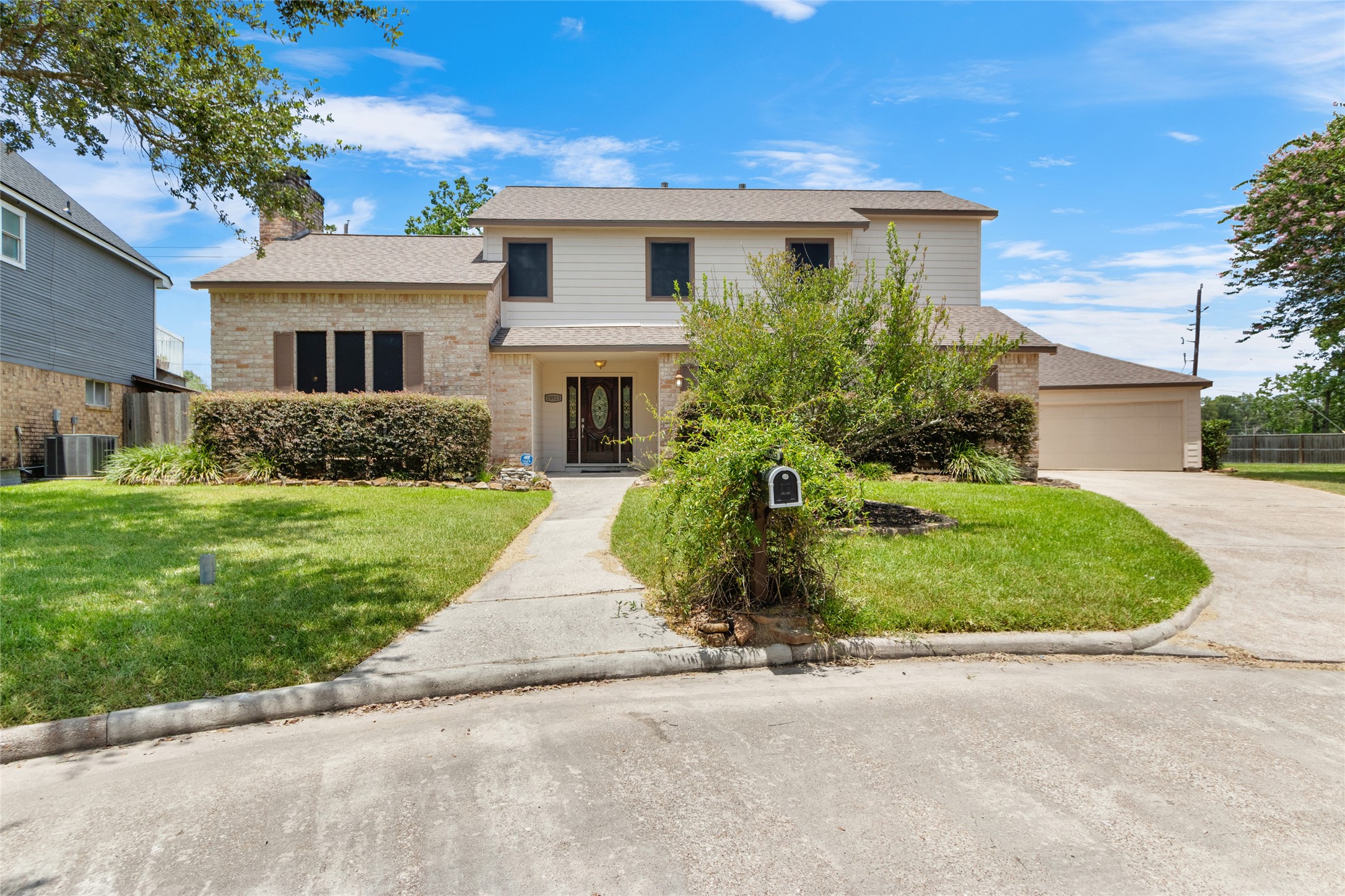 Listing photo 3