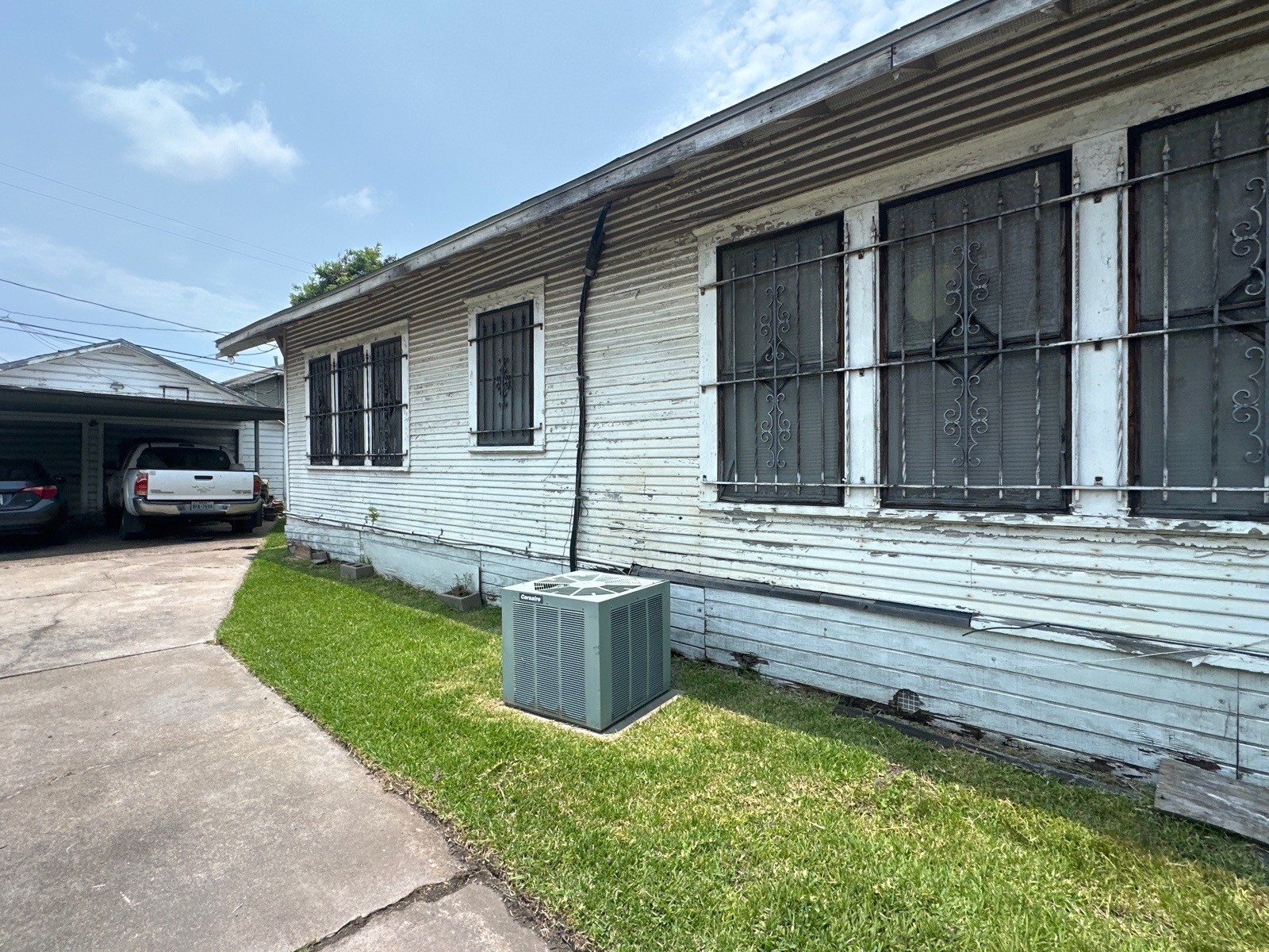 Listing photo 1