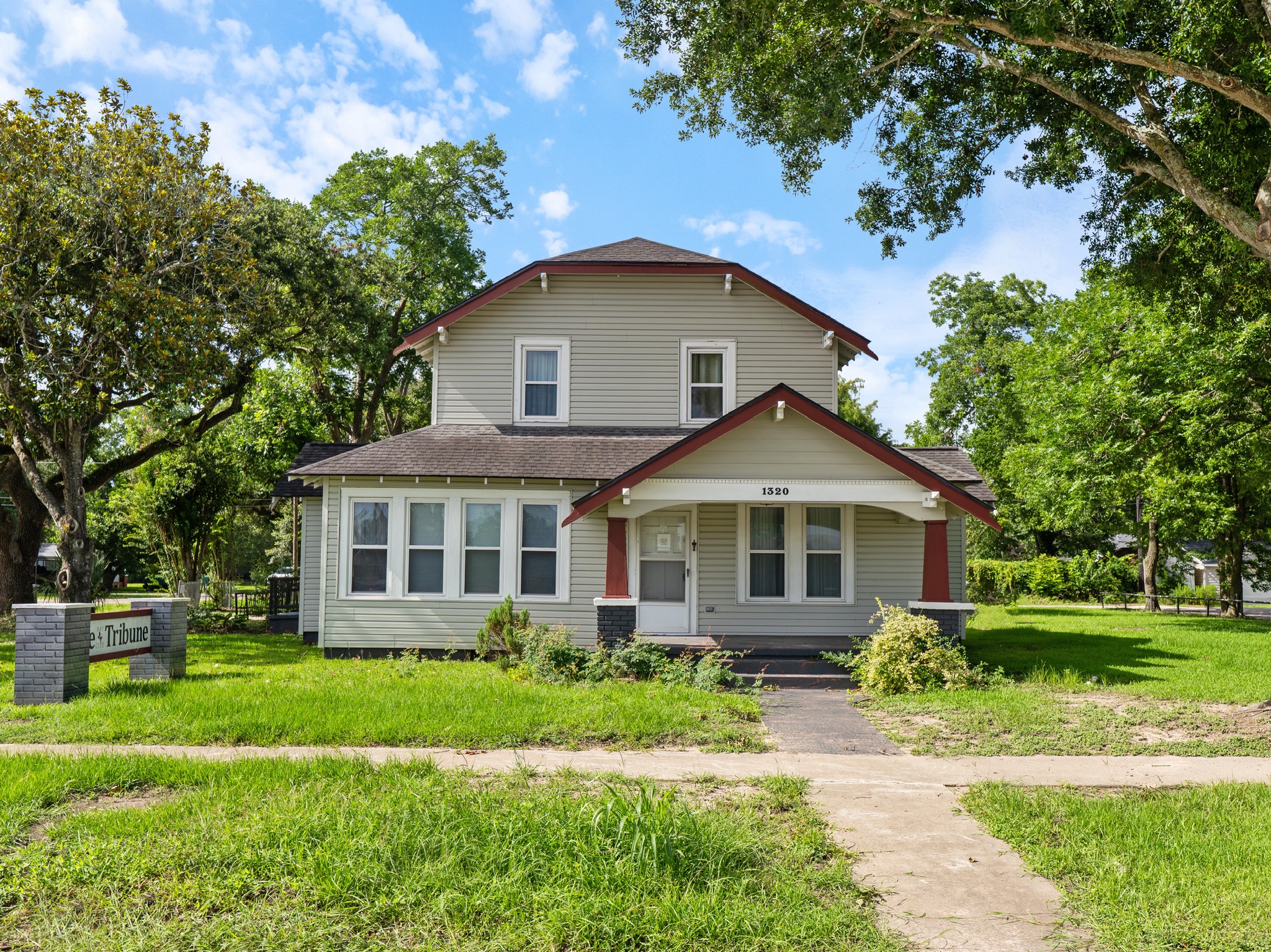 Listing photo 1