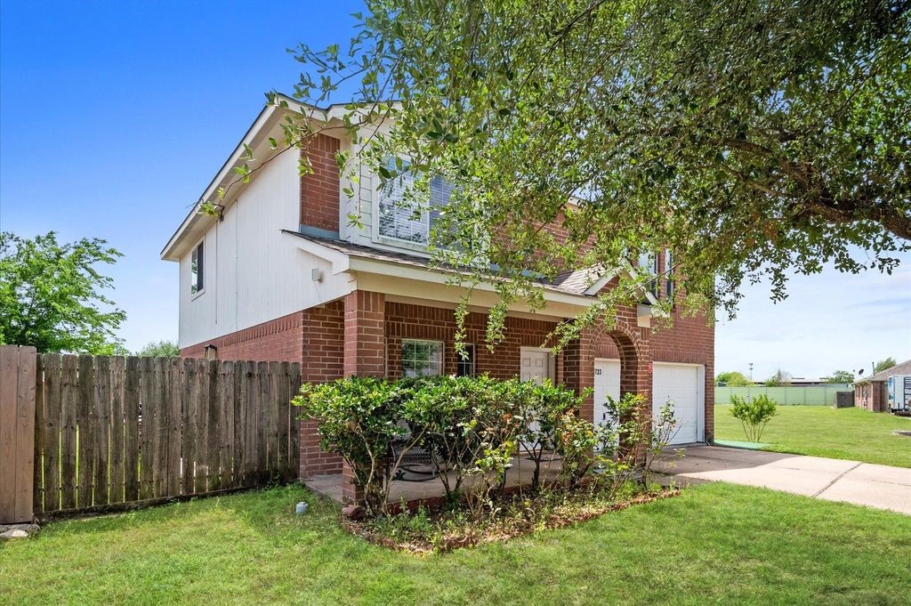 Listing photo 1