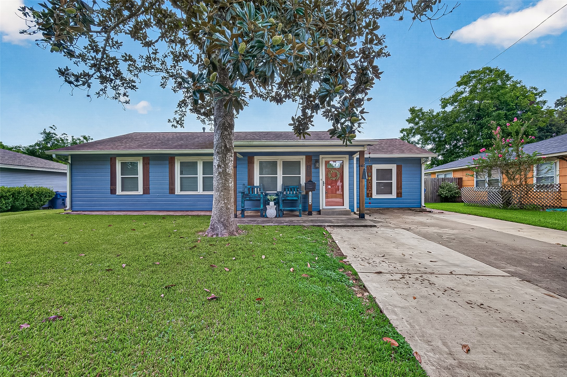 Listing photo 1