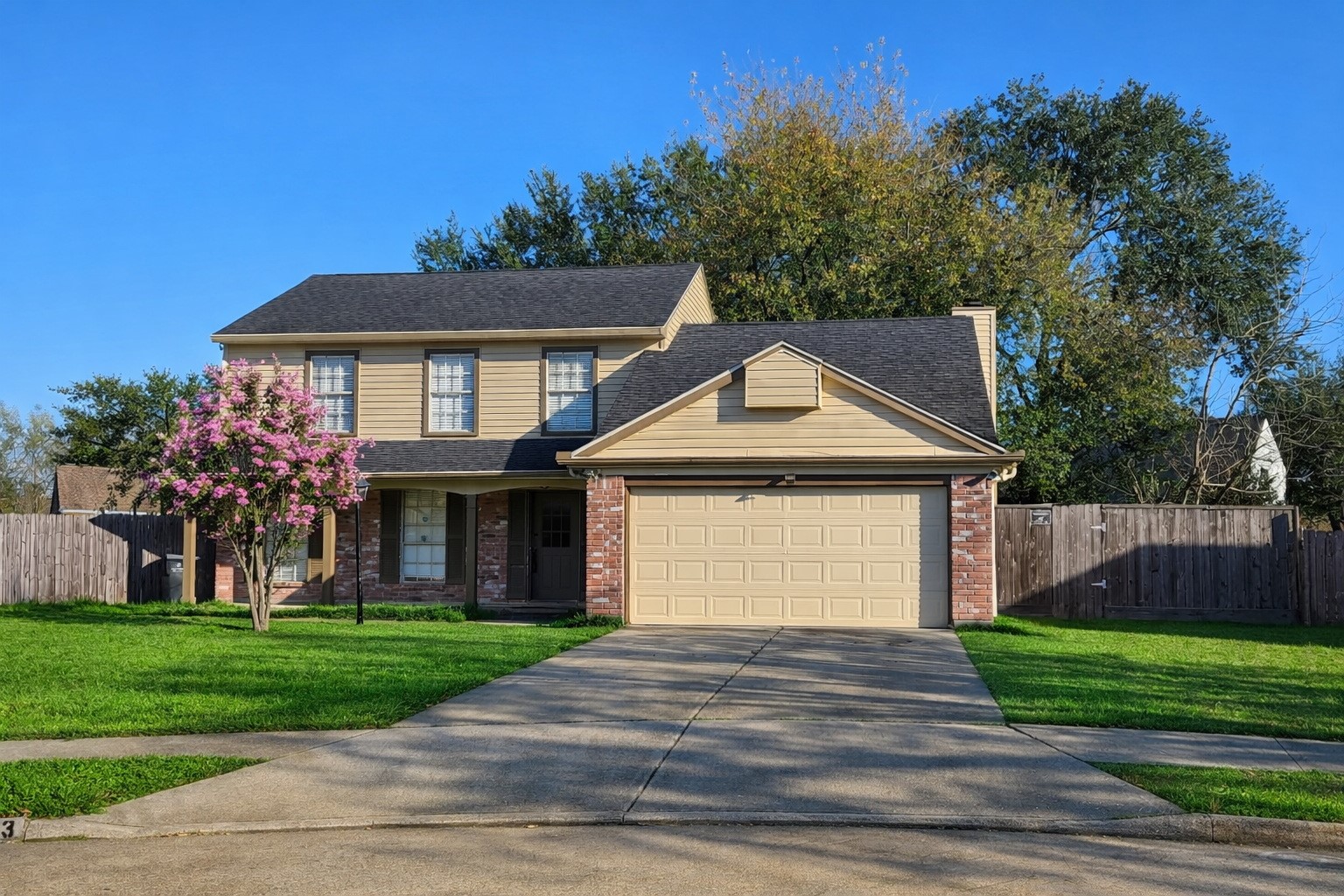 Listing photo 1