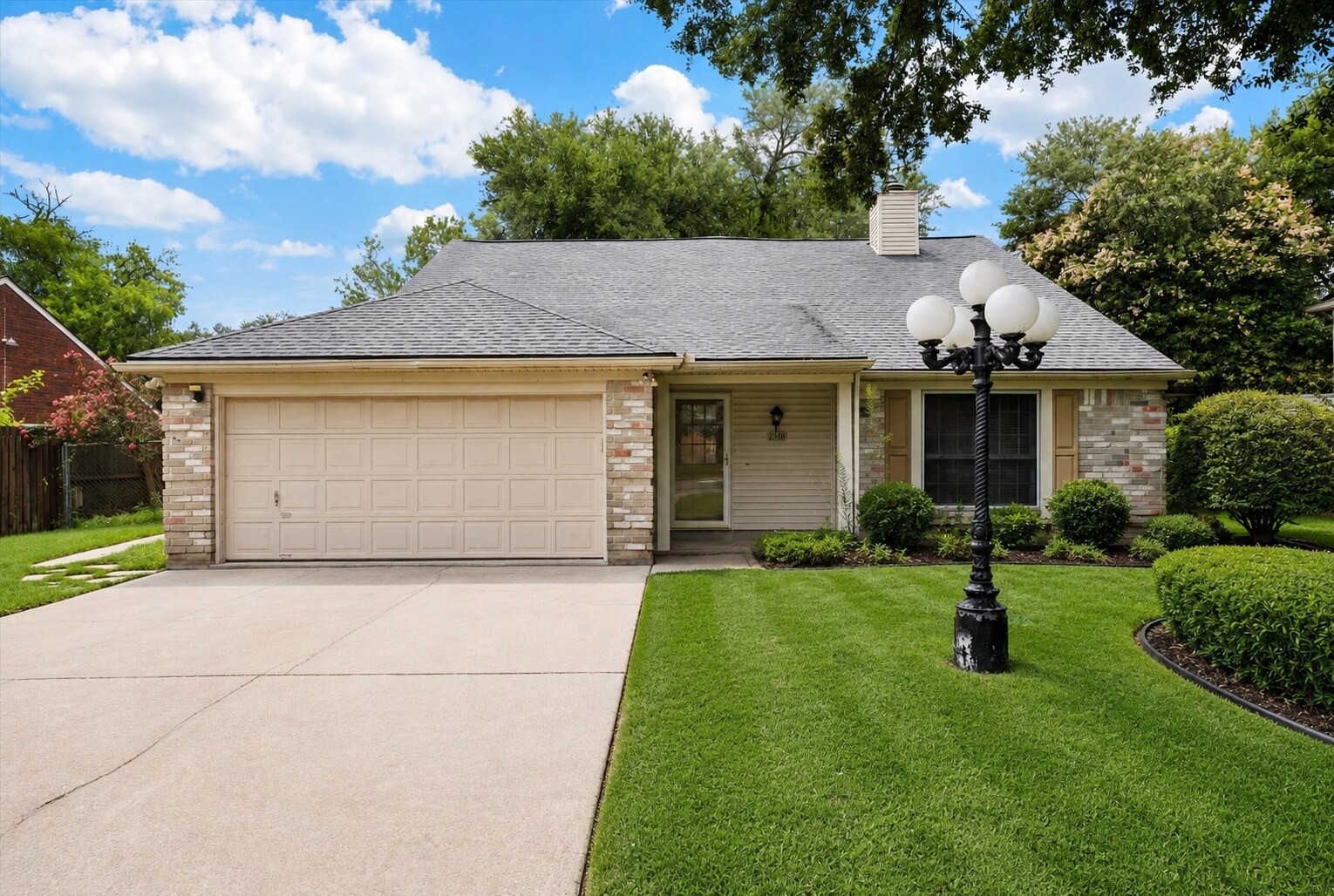 Listing photo 1