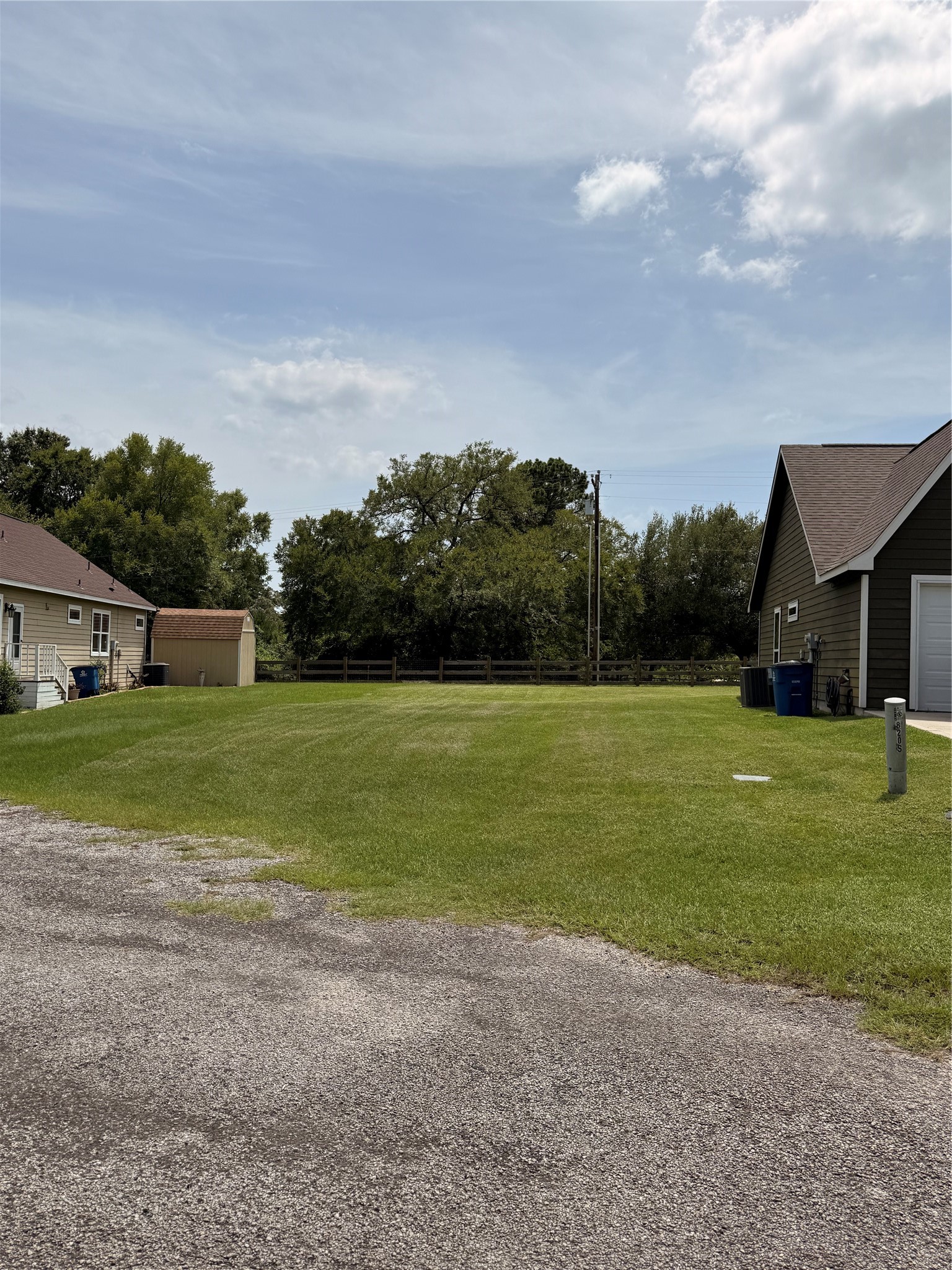Listing photo 3