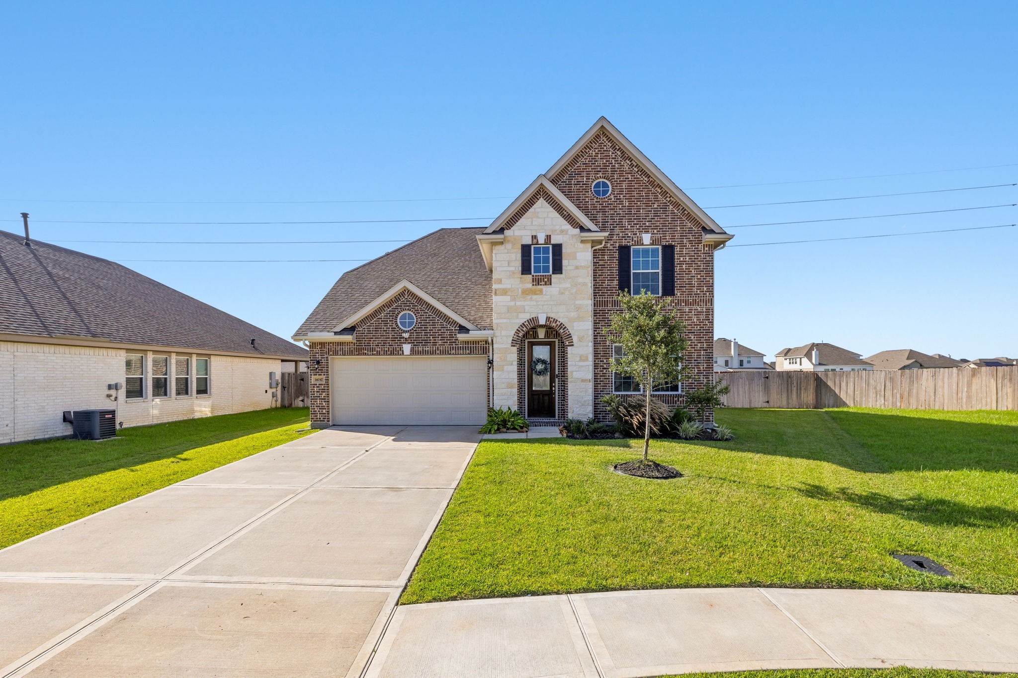 Listing photo 2