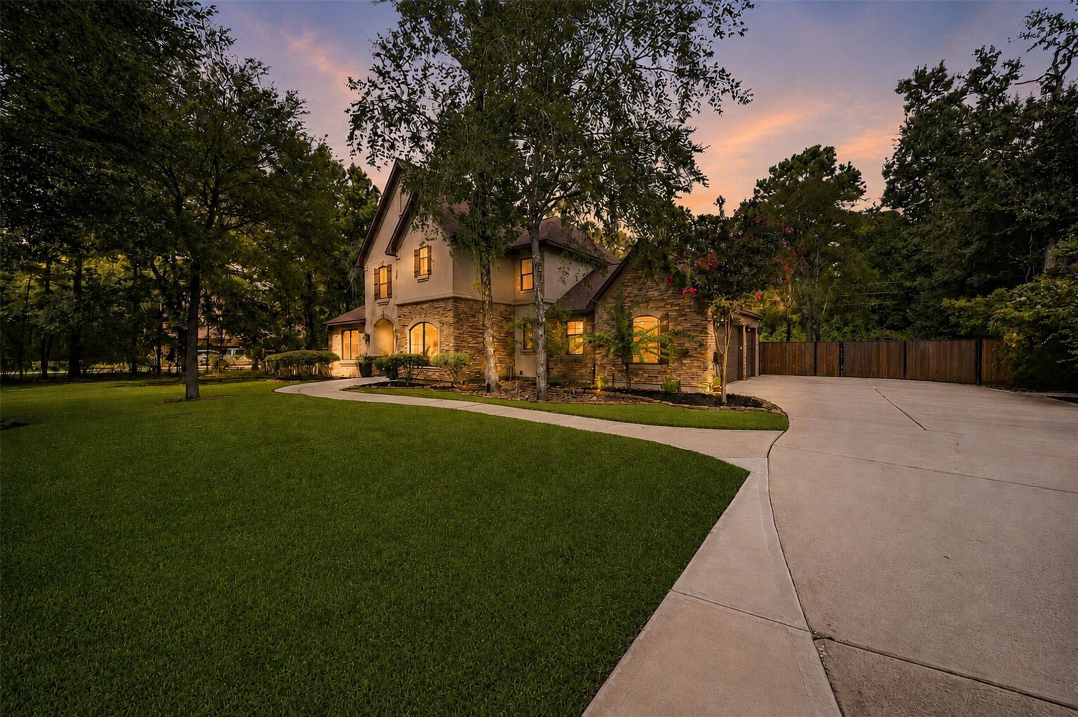 Listing photo 3