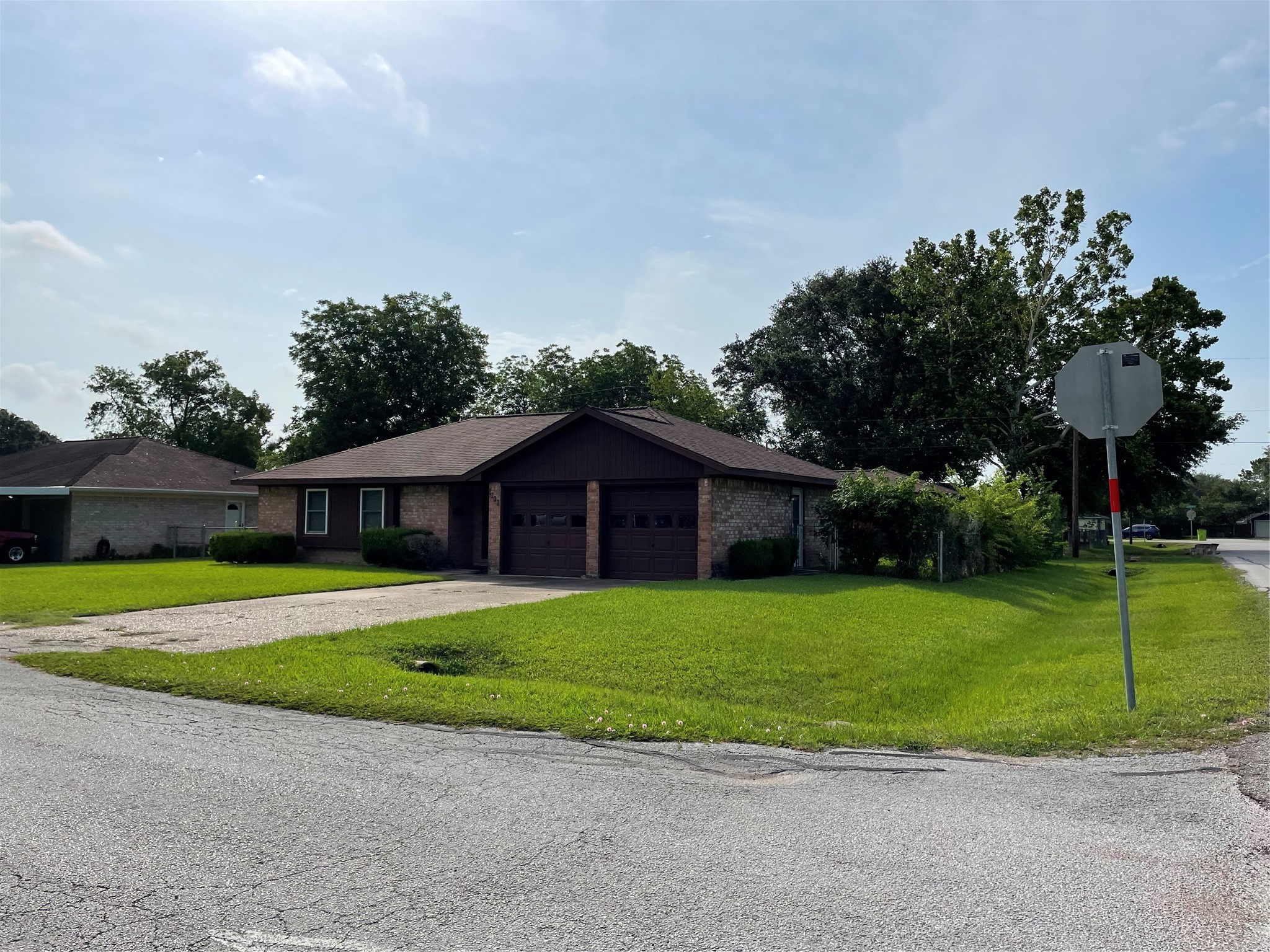 Listing photo 1