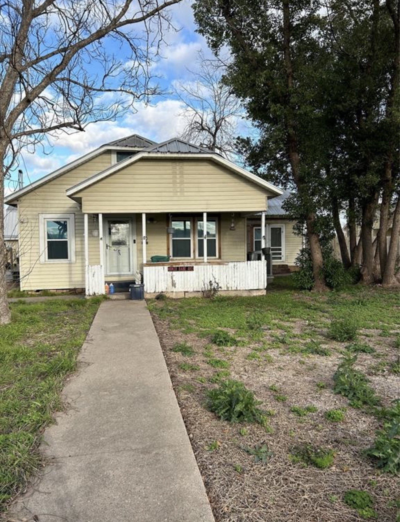 Listing photo 1