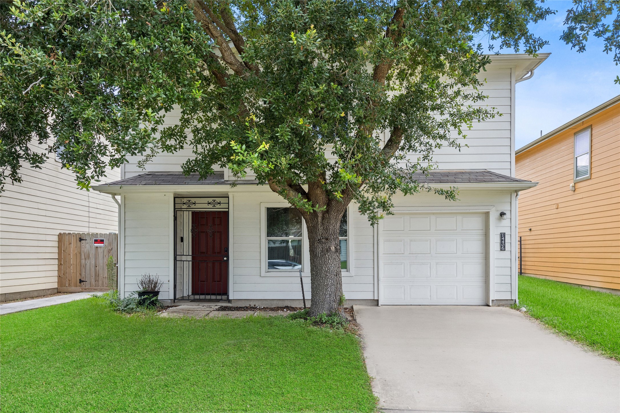 Listing photo 2
