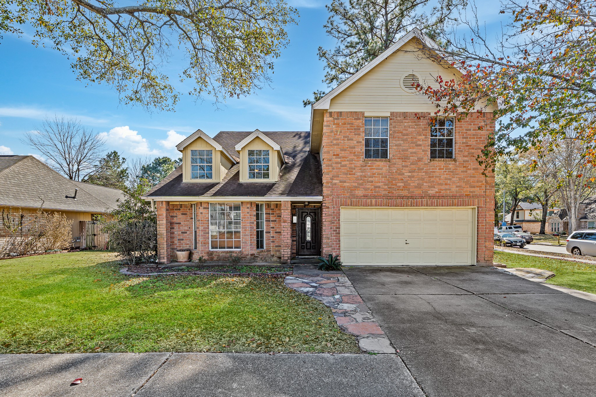 Listing photo 2