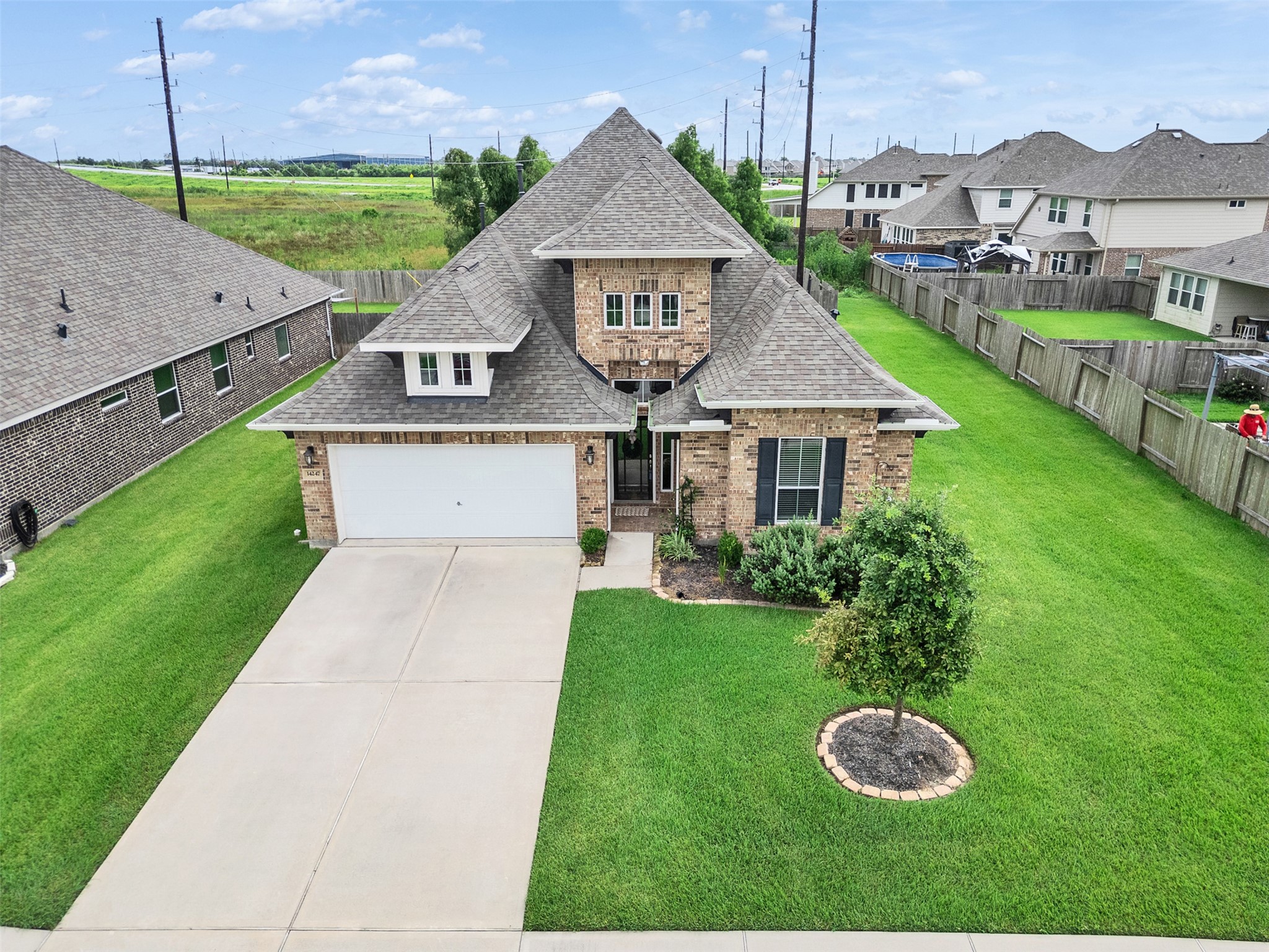 Listing photo 1