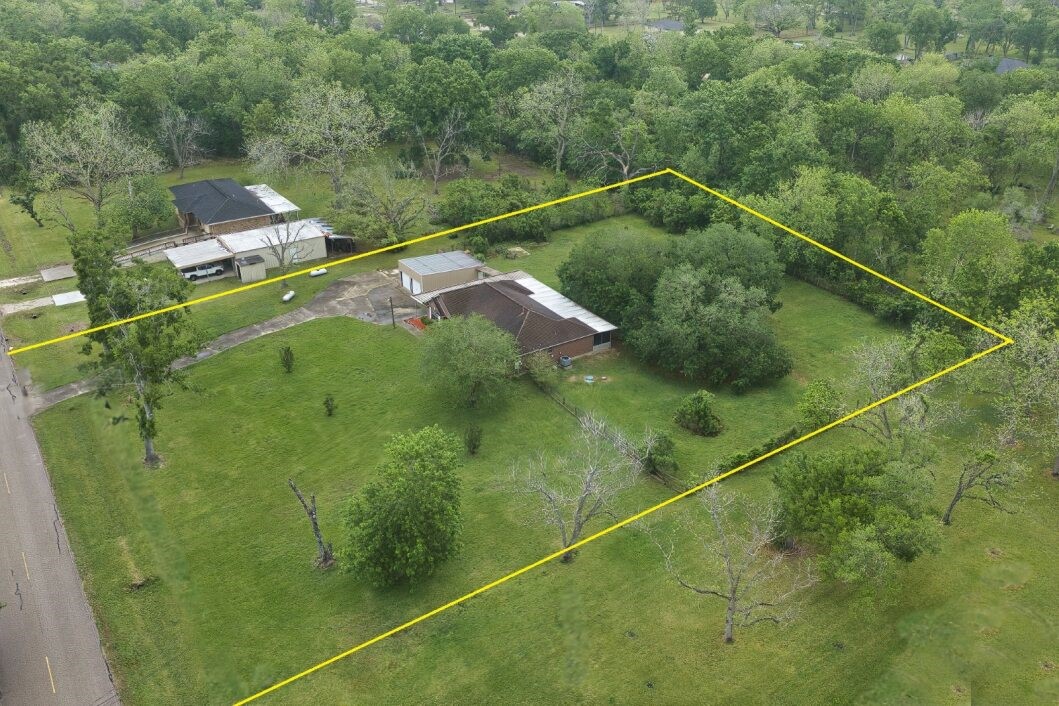 Listing photo 3