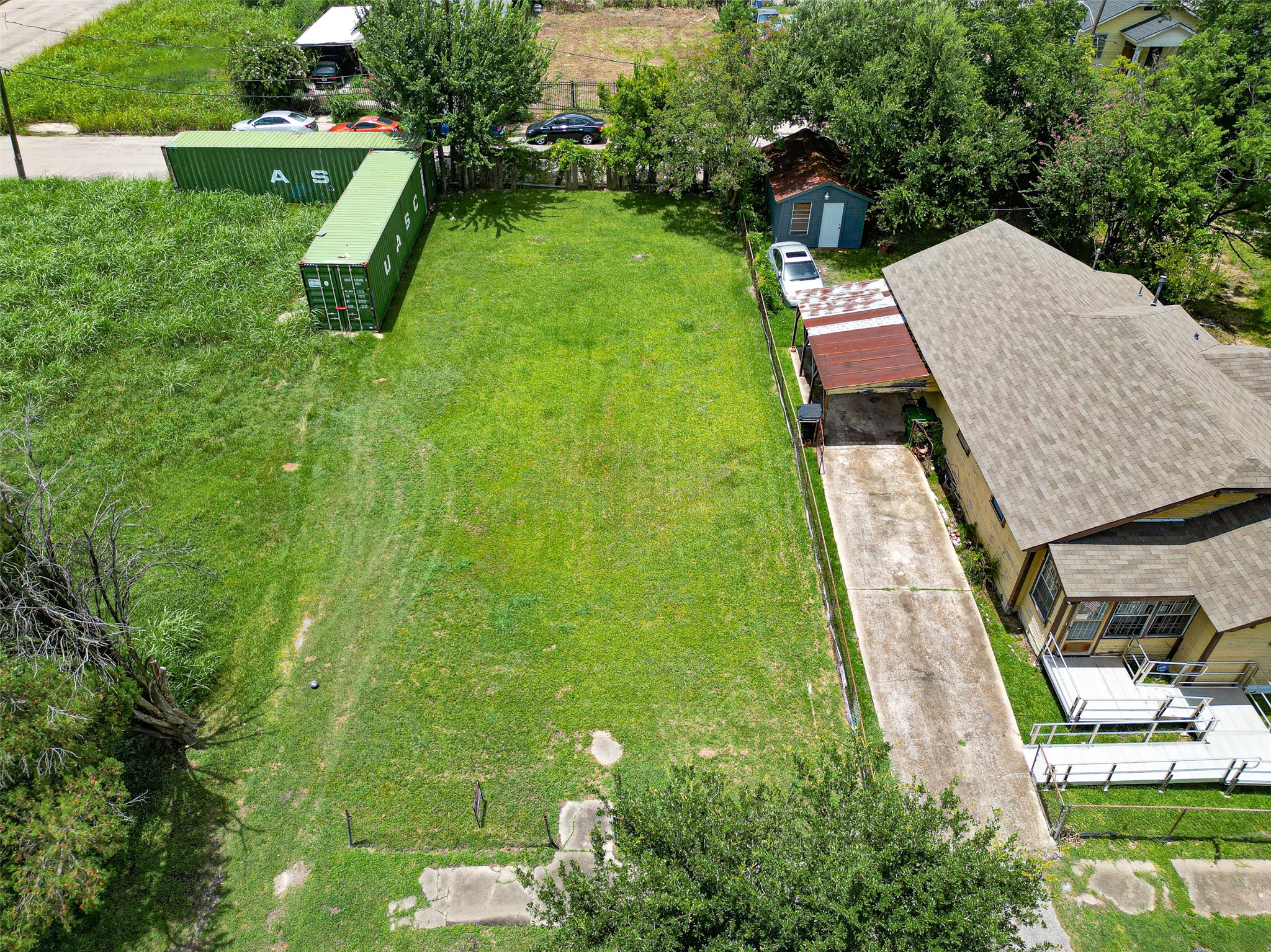 Listing photo 5