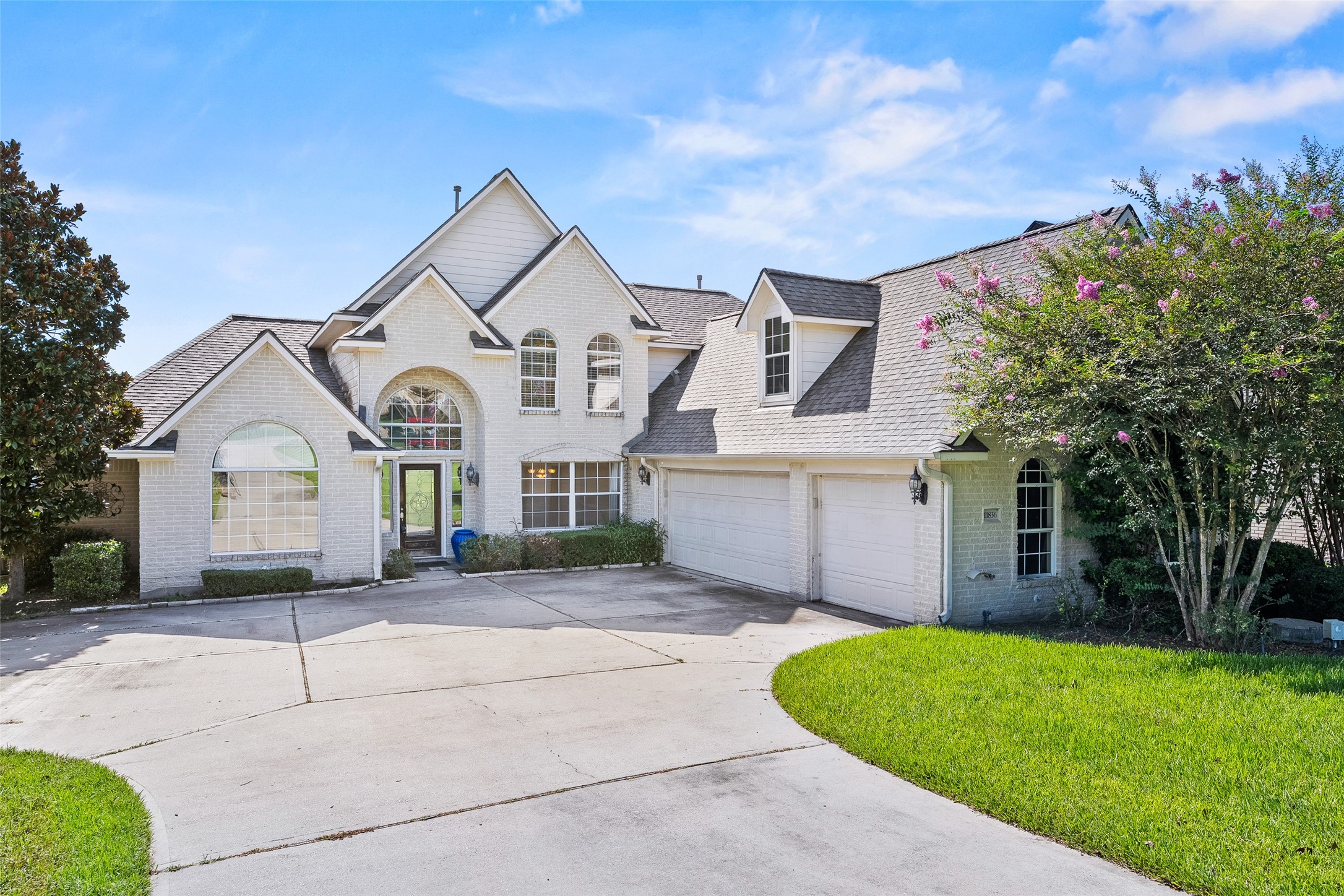 Listing photo 1