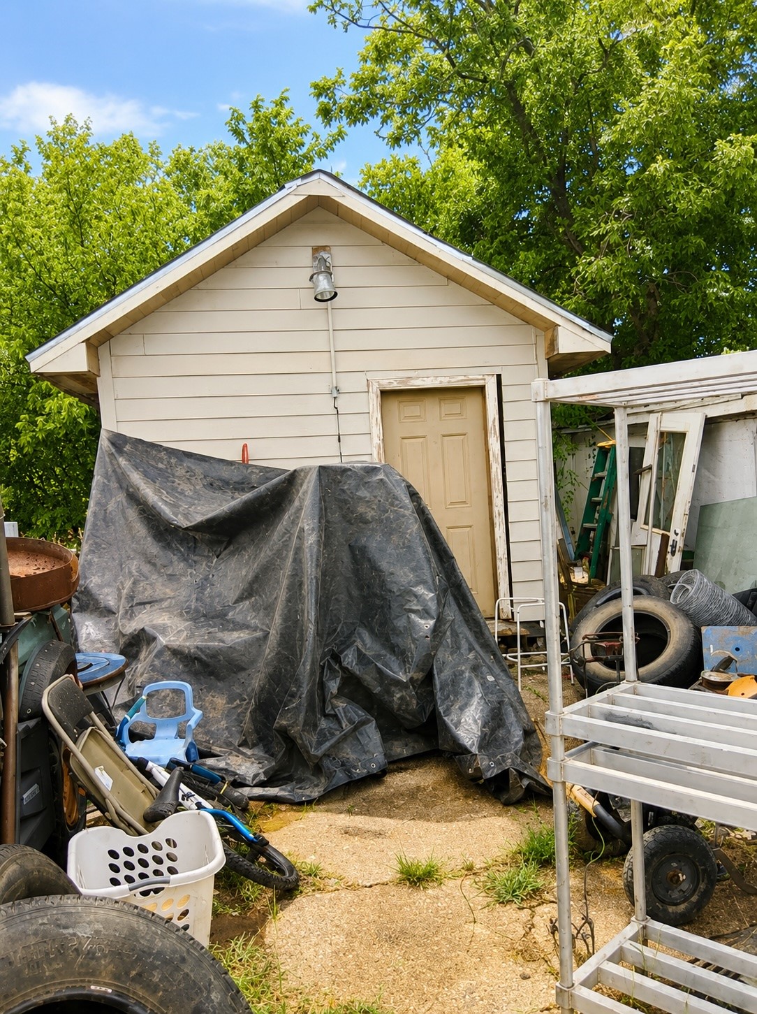 Listing photo 2