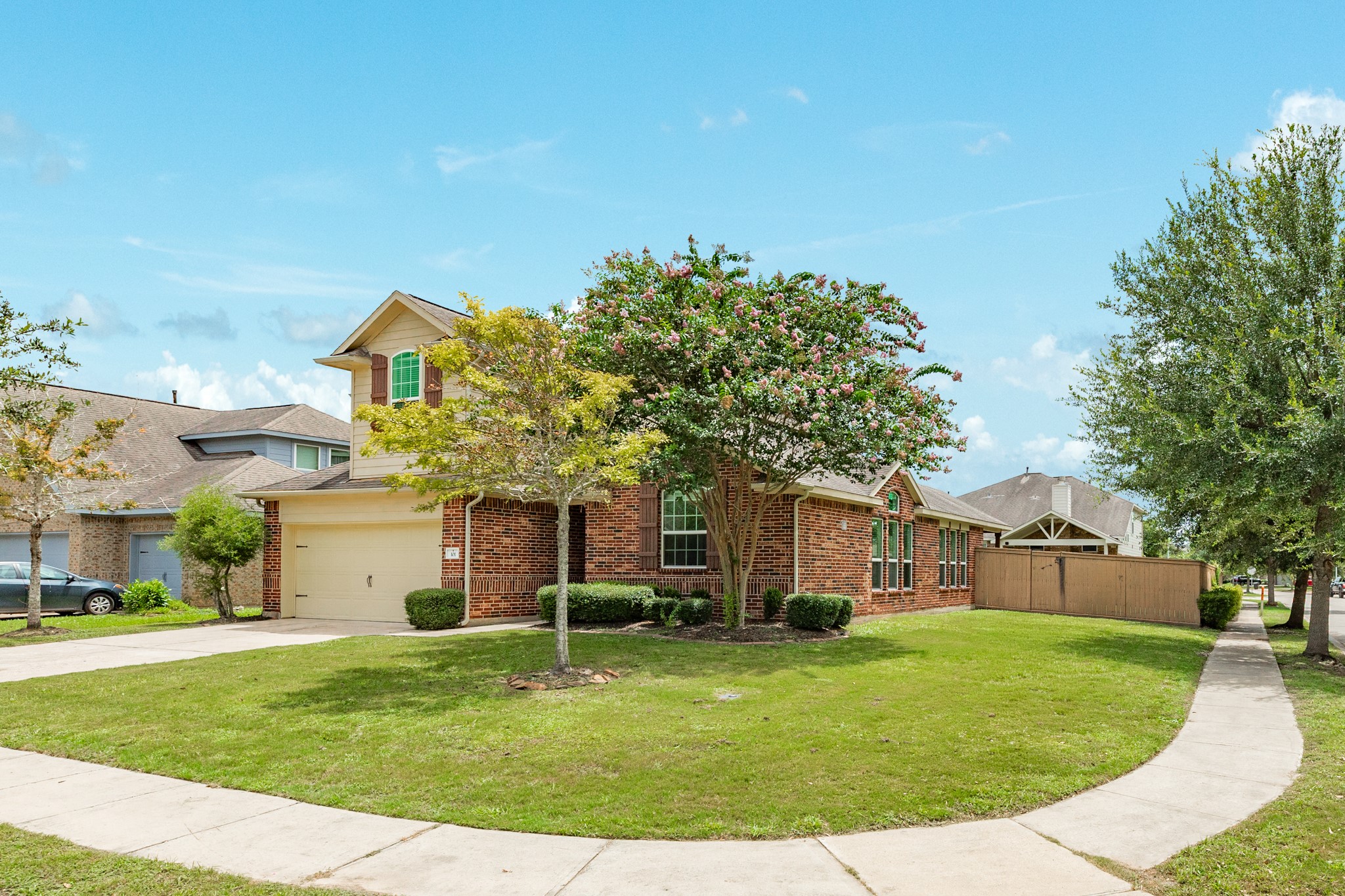 Listing photo 3
