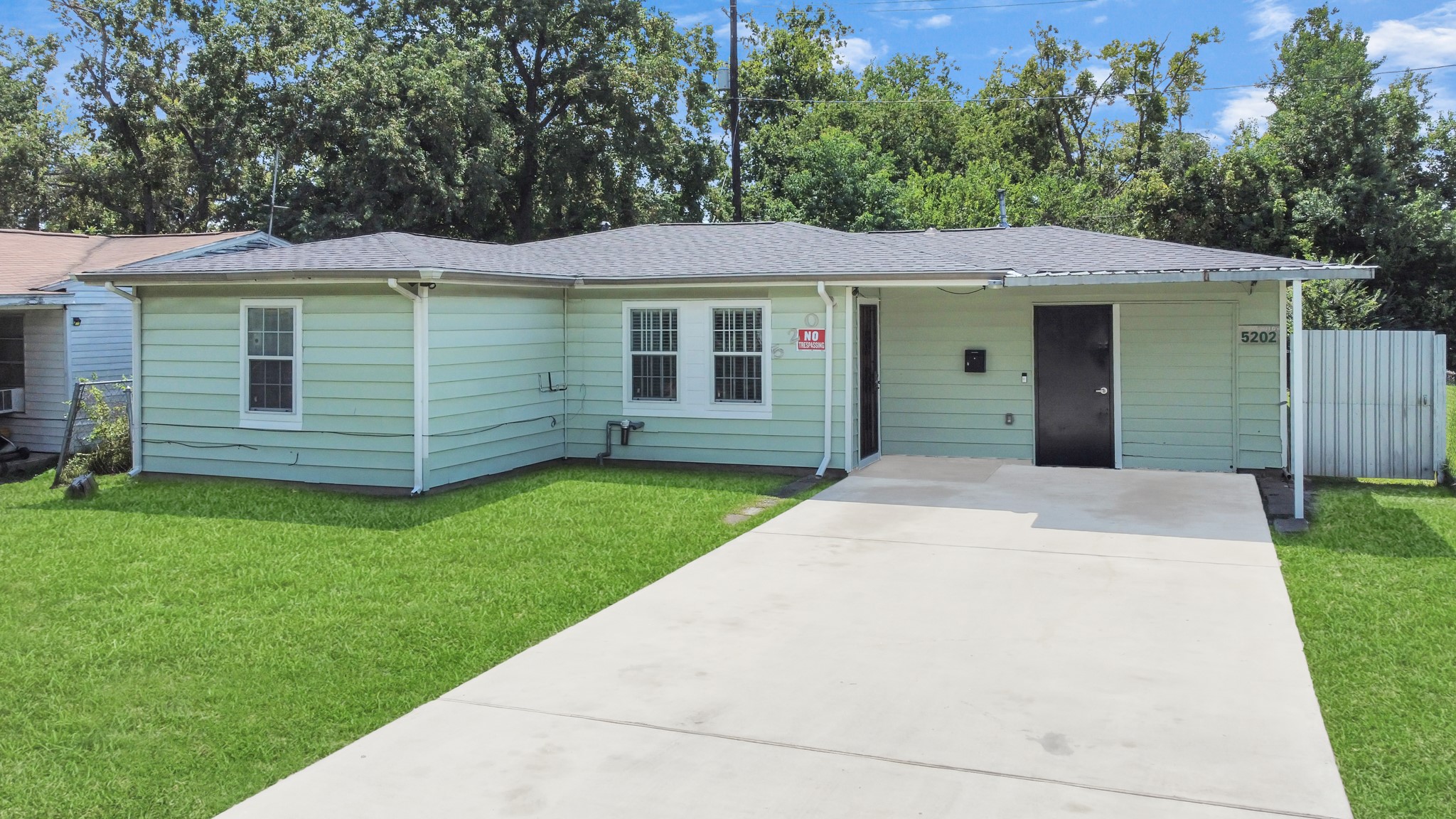 Listing photo 1